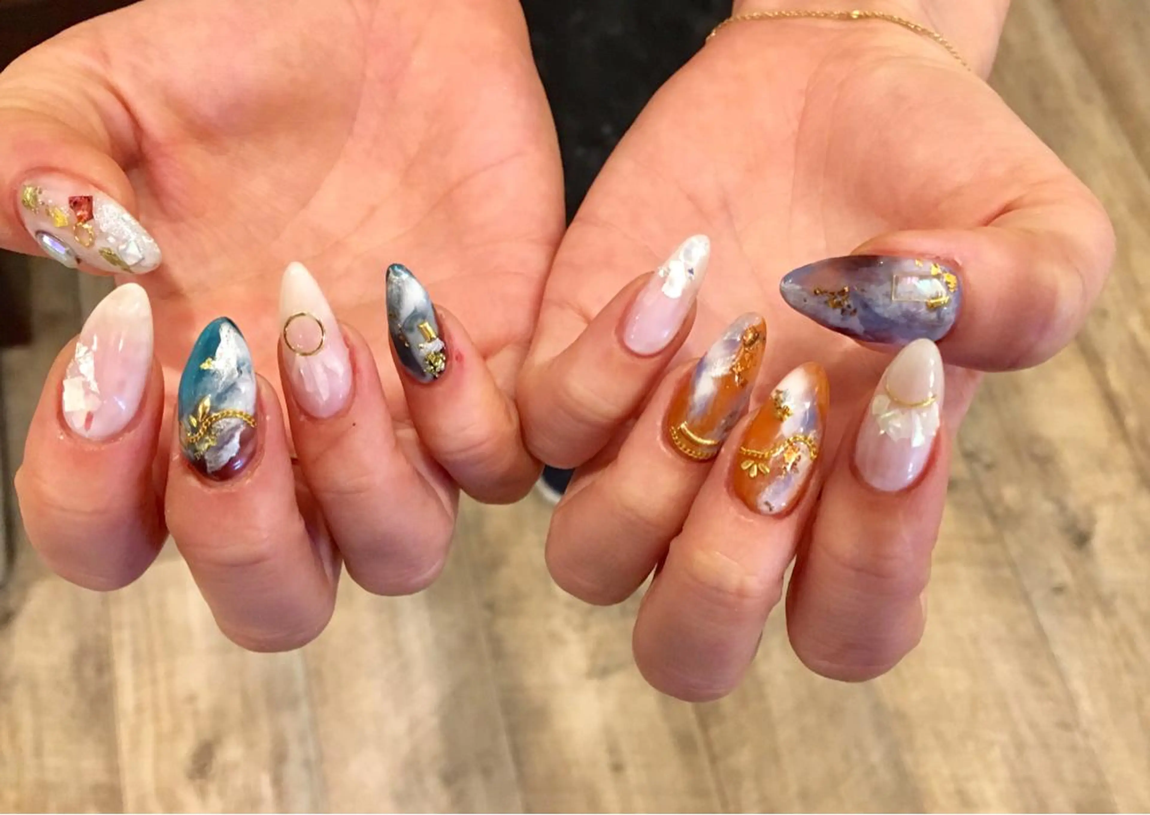 ネイル ニュアンスネイル Nailsalon Charis.yuのネイルデザイン