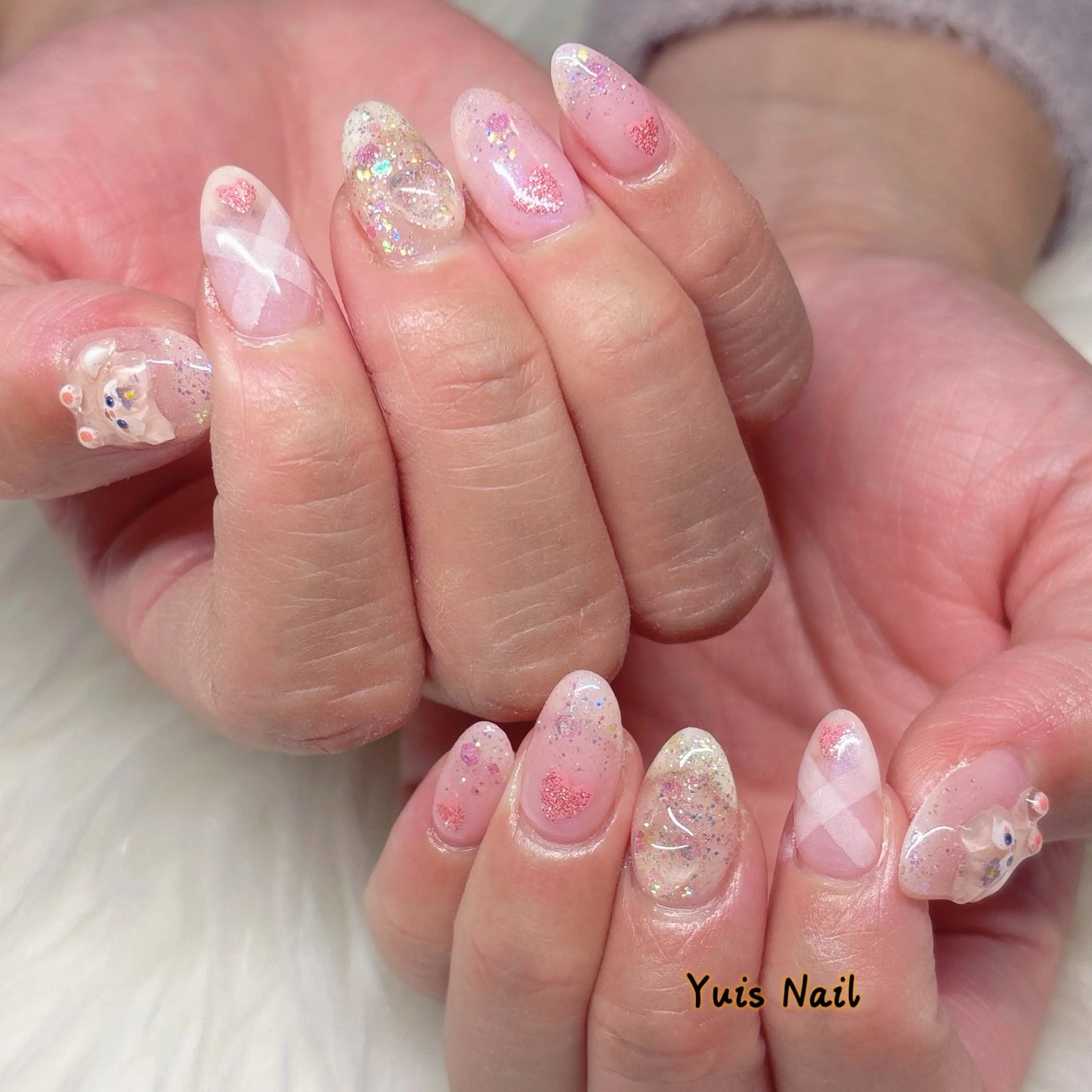 ネイル グラデーション ハート キラキラネイル 韓国ネイル ラメ(グリッター) Yuis Nailスカルプ専門のネイルデザイン