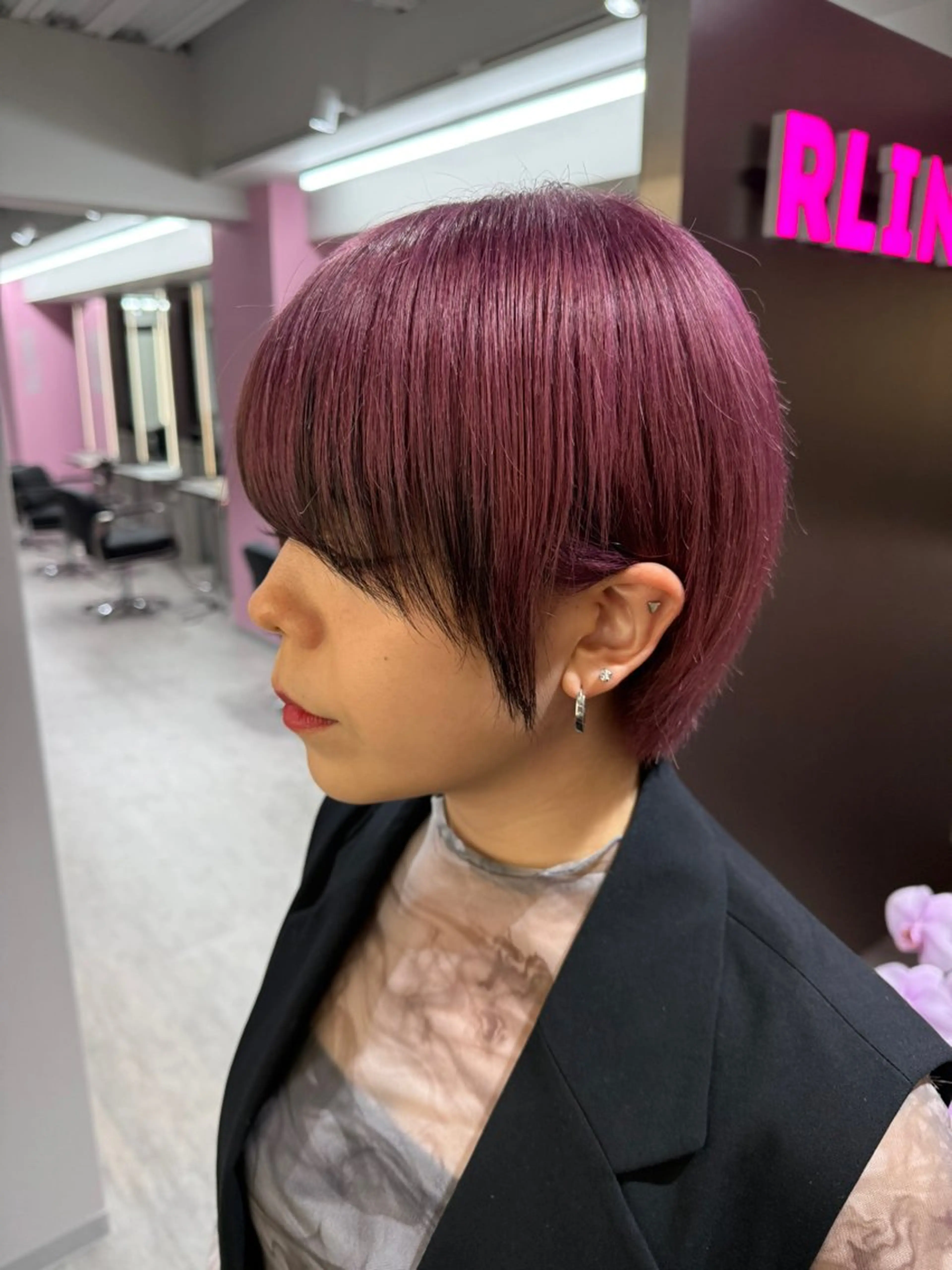 ショート カラー 顔周りカット REN/ケアブリーチ /ハイトーン/名駅のヘアスタイル