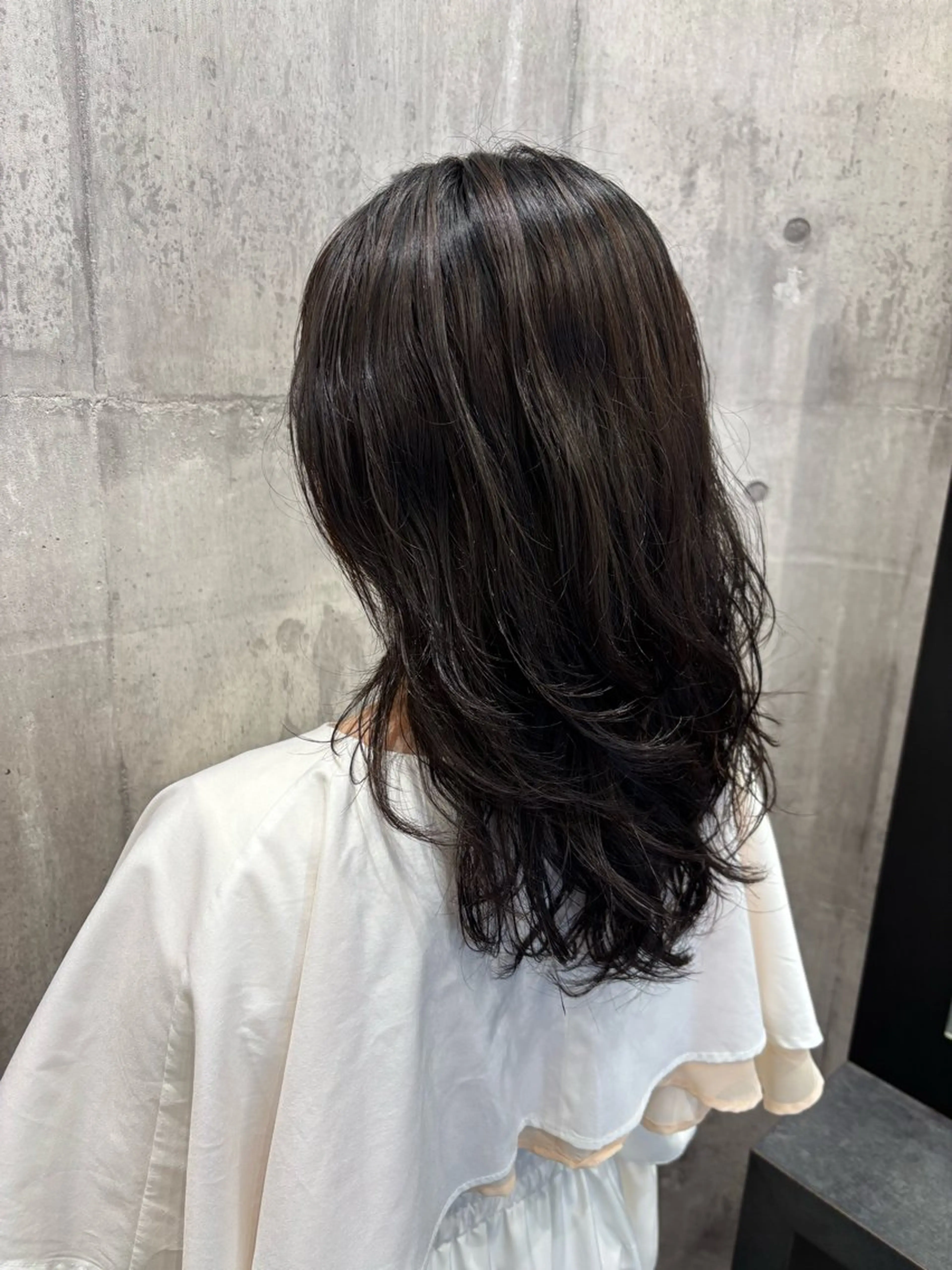セミロング カット パーマ EARTH 寺本尚生のヘアスタイル