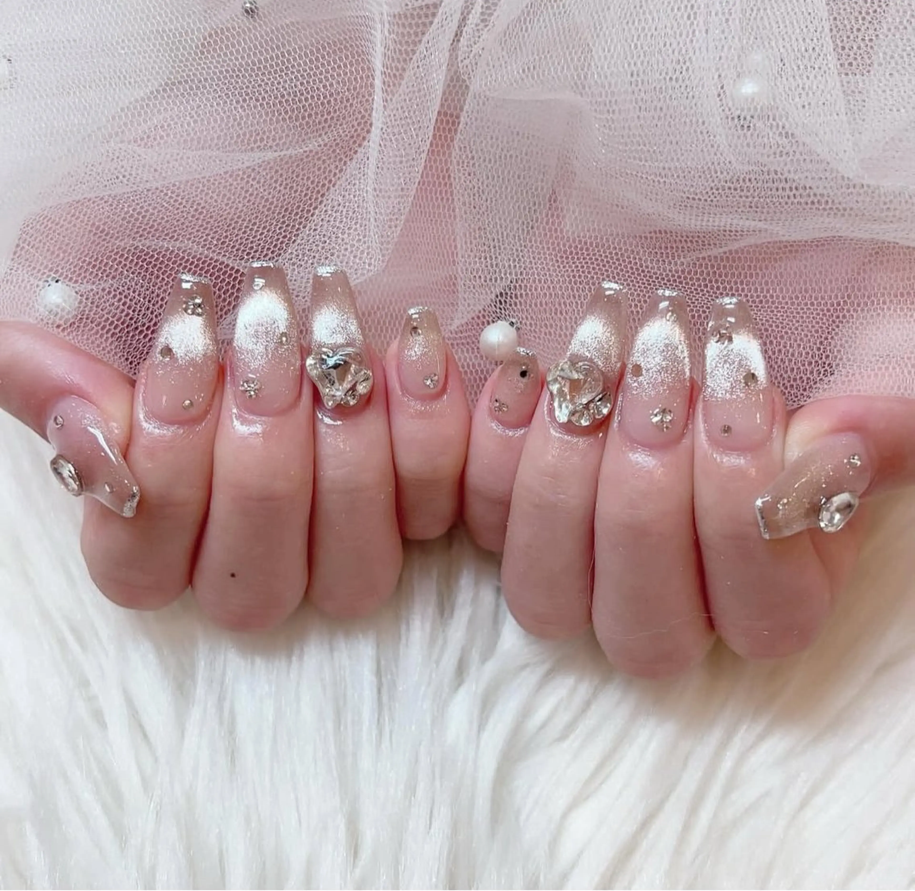 ネイル アートネイル グラデーション キラキラネイル ニュアンスネイル オフィスネイル Amee Nailsalonのネイルデザイン