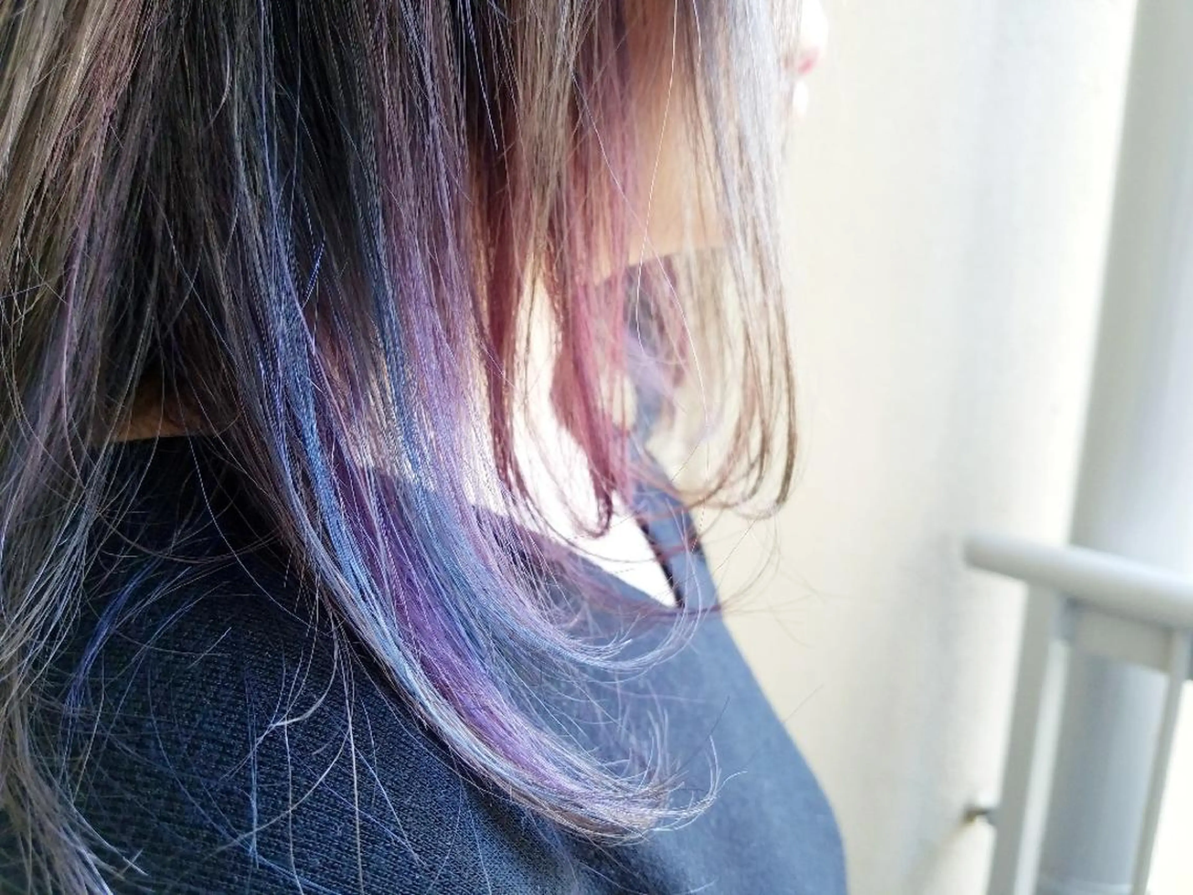 ミディアム カラー グレージュ インナーカラー ヘアカラー ウルフ、ボブ美容師 今井のヘアスタイル