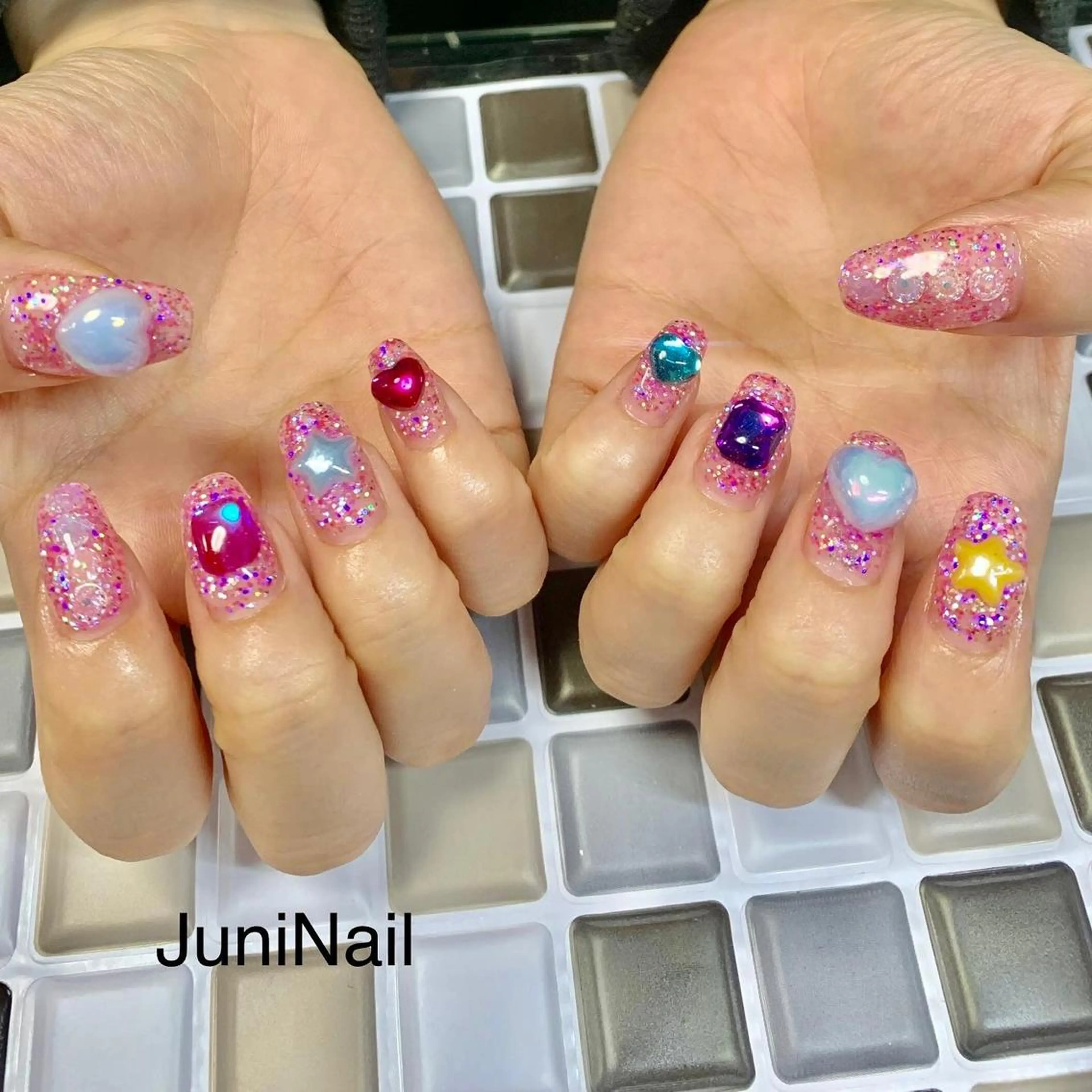 ネイル オーロラネイル クリアネイル 成人式 フラッシュネイル フレンチネイル ハンドネイル JuniNail 주니네일🇰🇷suのネイルデザイン