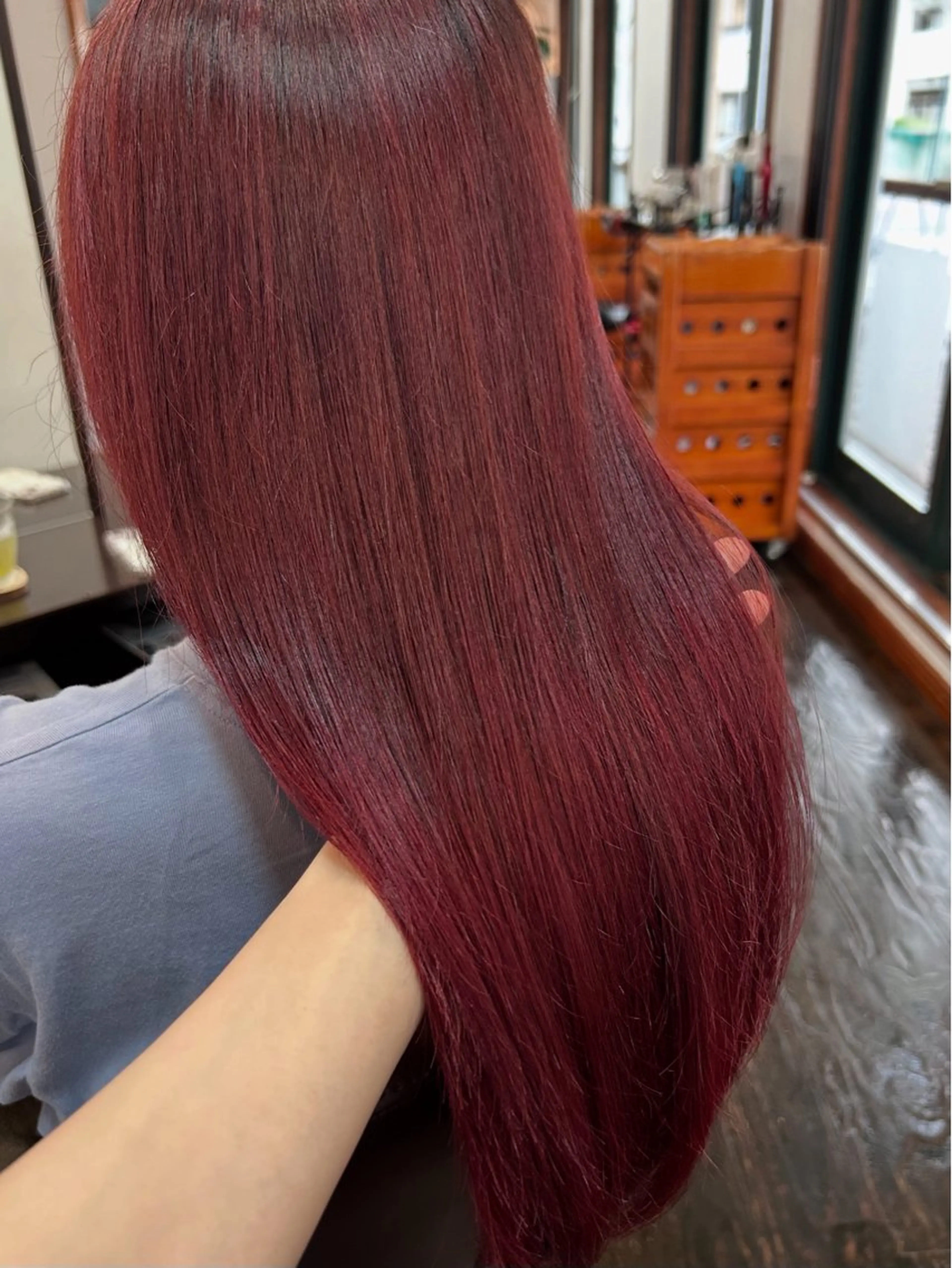 カラー レッドカラー 坂本 瑞季のヘアスタイル