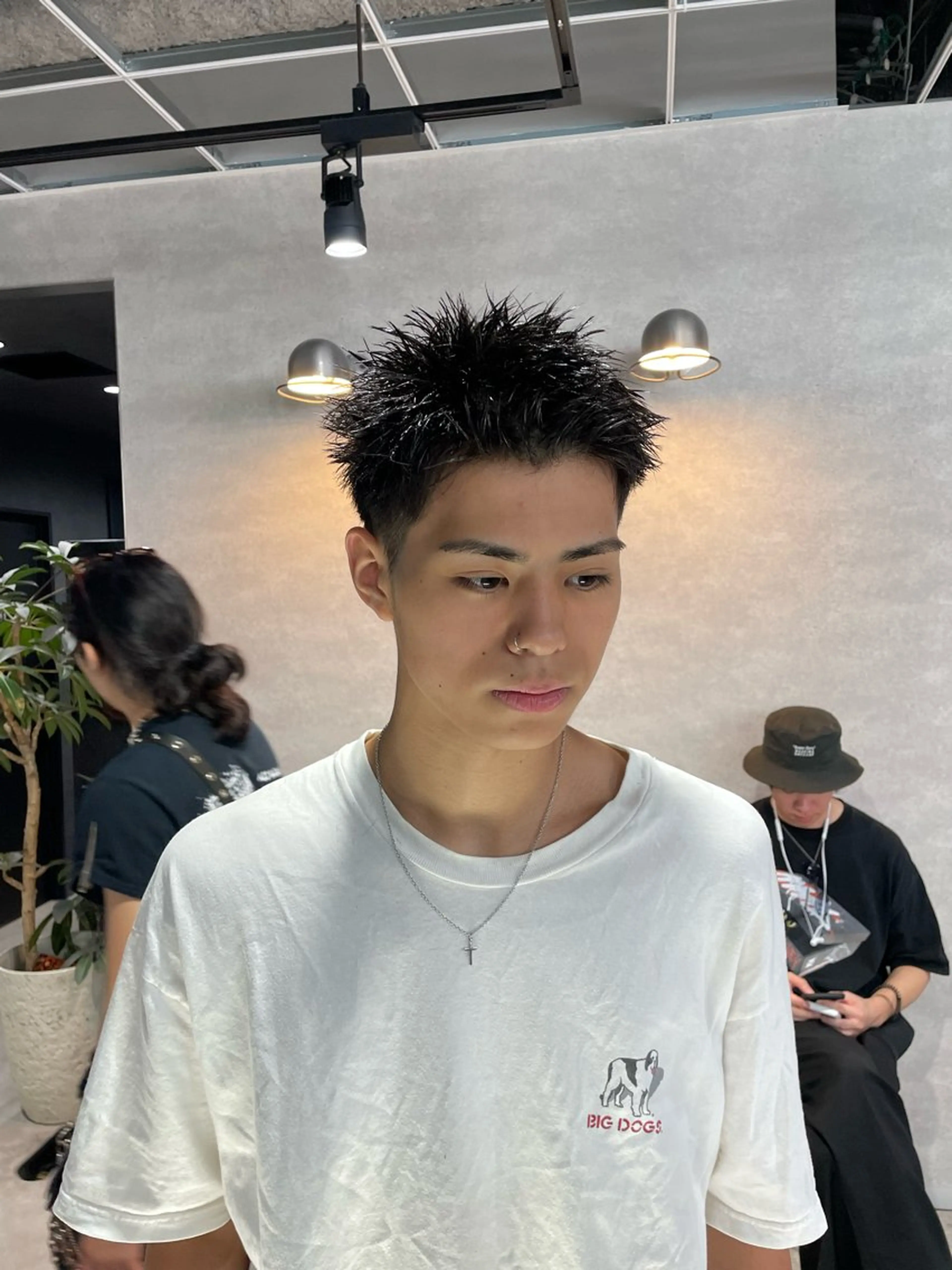 ショート メンズ スパイキーショート ショートヘア カット 垢抜けハイトーン☀／ 笑顔の美容師／しゅんのヘアスタイル