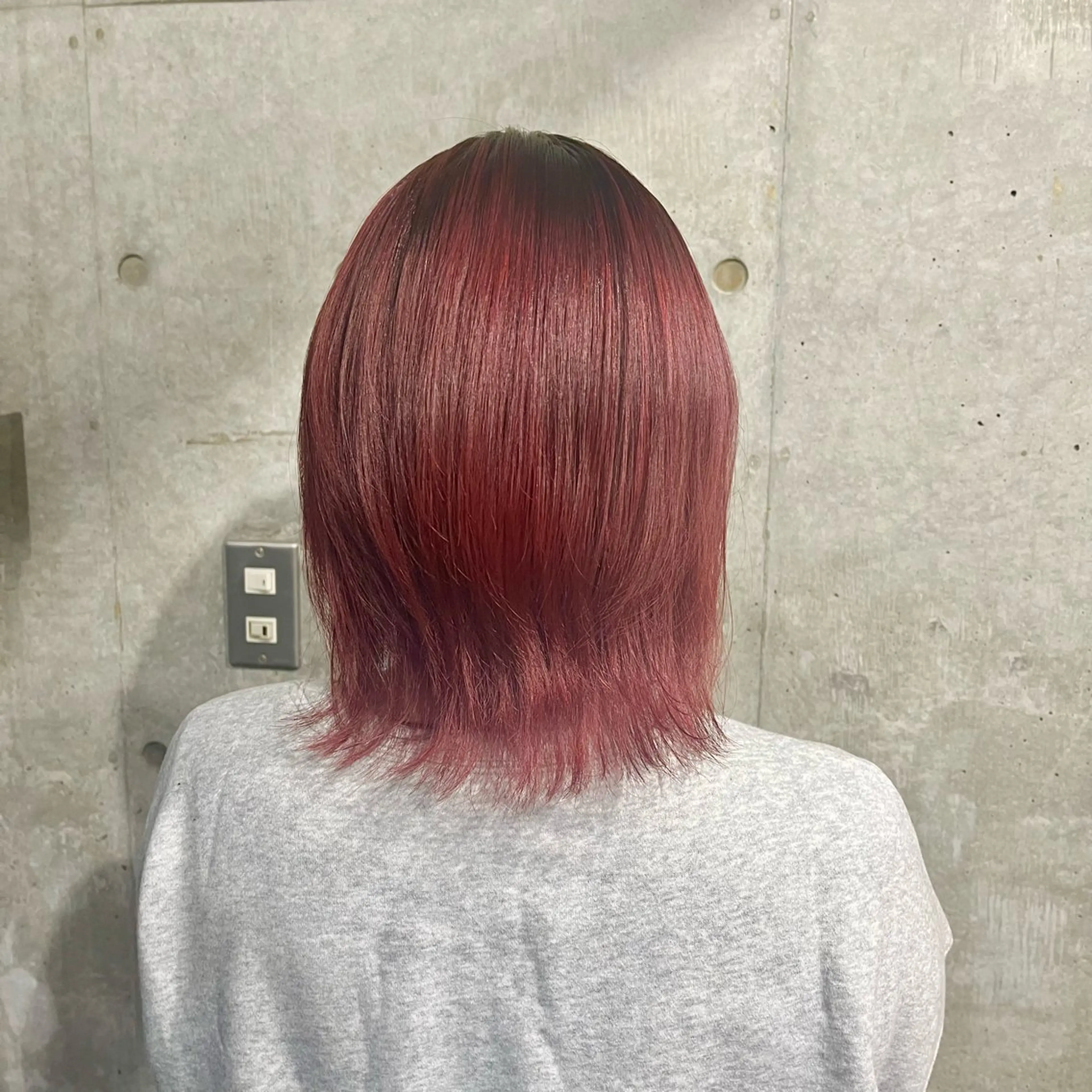 ミディアム カラー ブリーチ カシス ダブルカラー ブリーチなしカラー ピンクカラー ヘアカラー 藤澤 夏実/インナーカラーのヘアスタイル