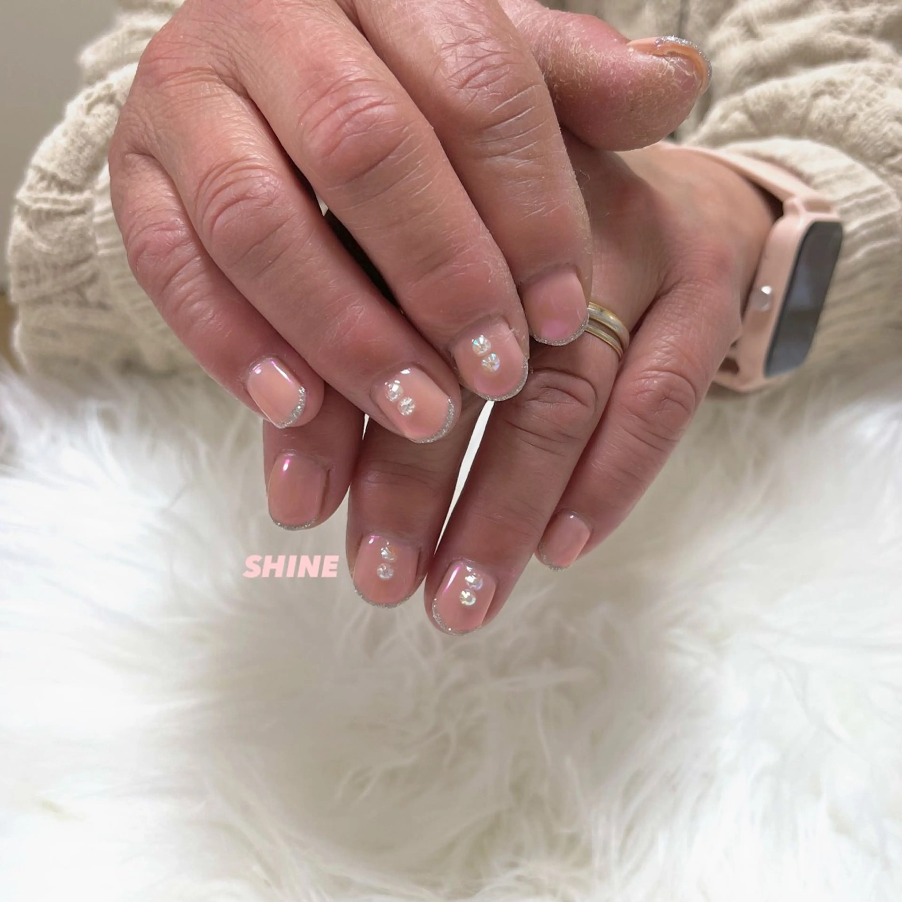 ネイル オーロラネイル ラメ(グリッター) ストーンネイル ハンドネイル SHINE nail salonのネイルデザイン