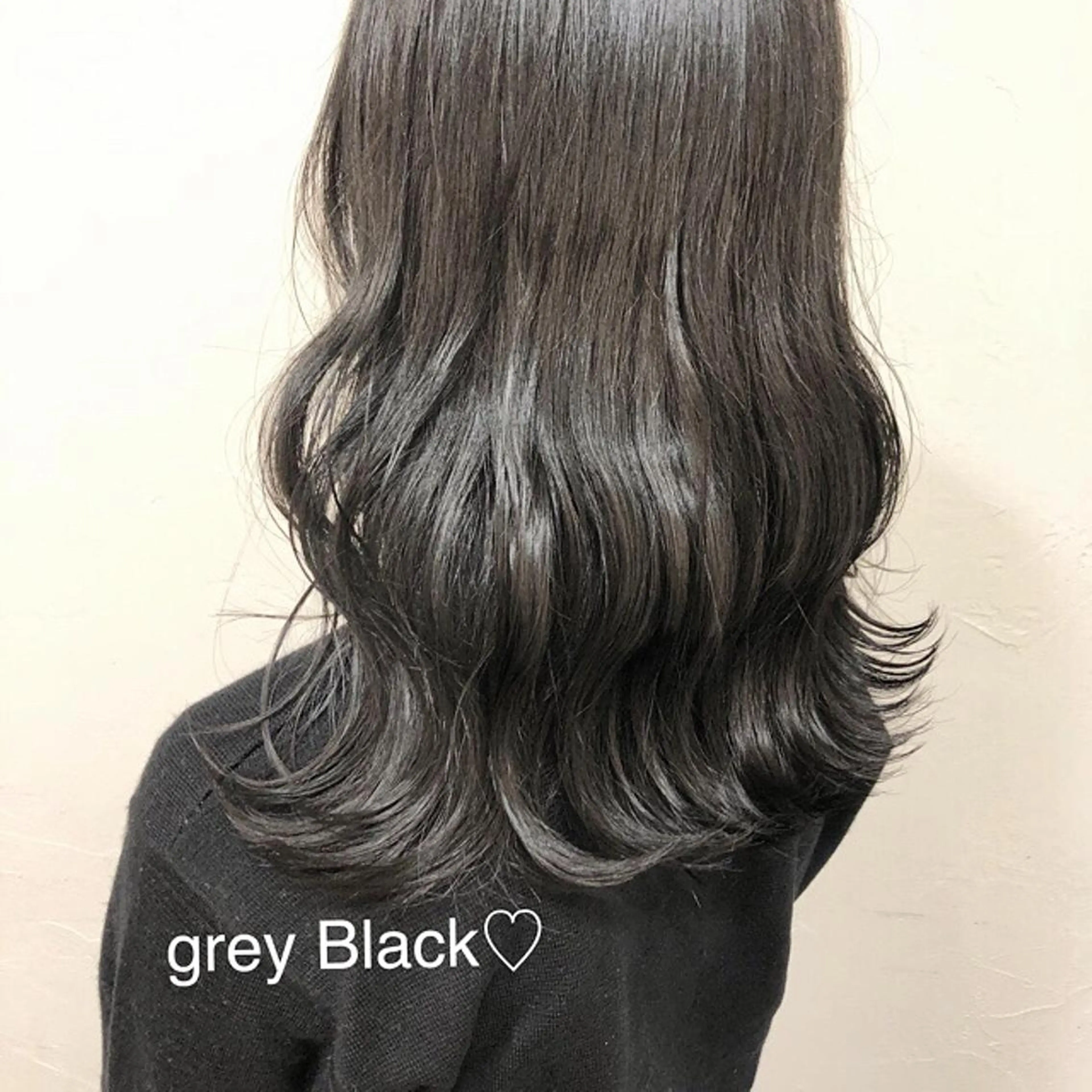 セミロング カラー GLROW haruhiのヘアスタイル