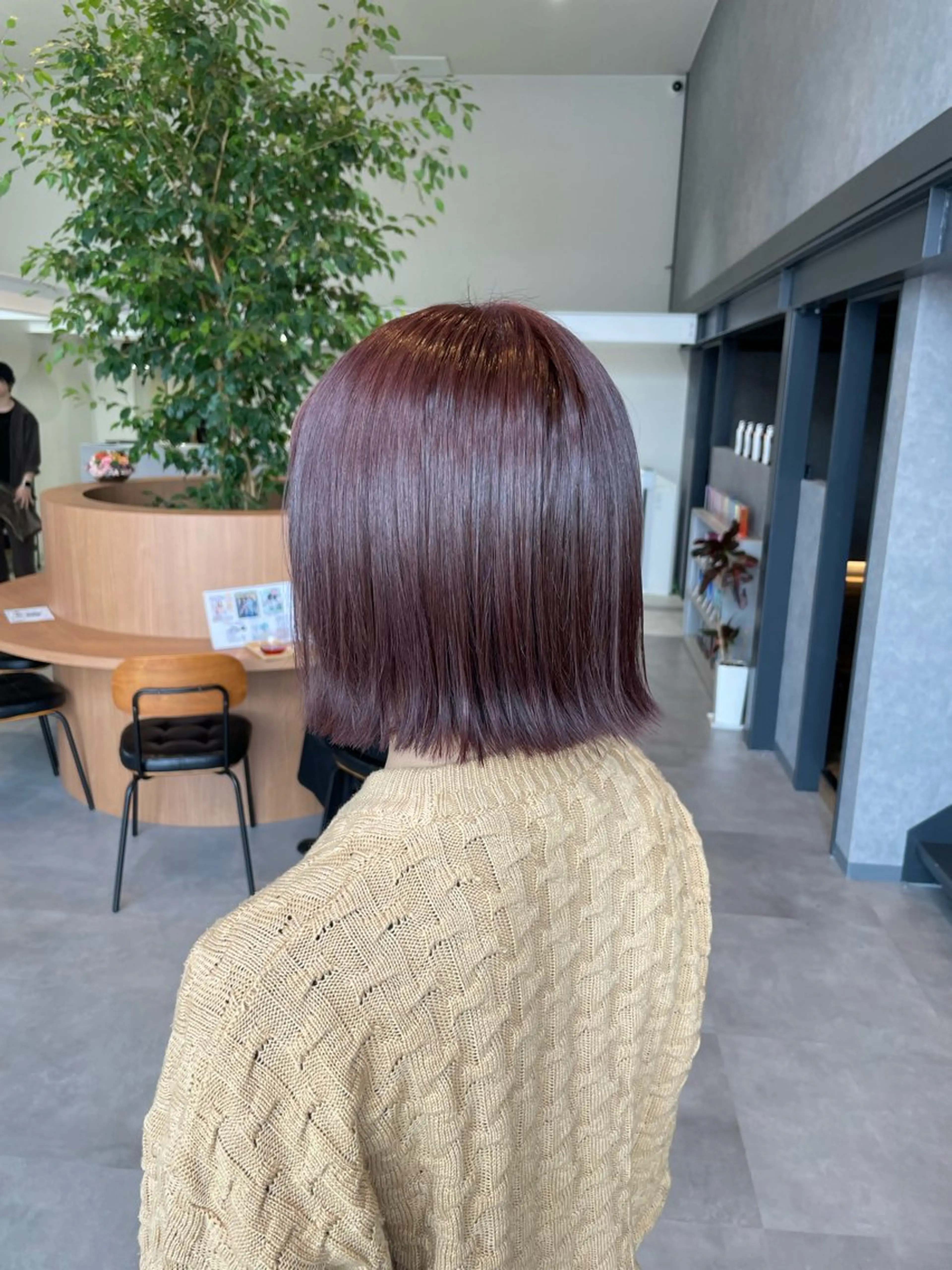 ミディアム カラー ブラウンカラー ピンクカラー ピンクブラウン カット ヘアカラー トリートメント ayaka |トレンドヘアのヘアスタイル