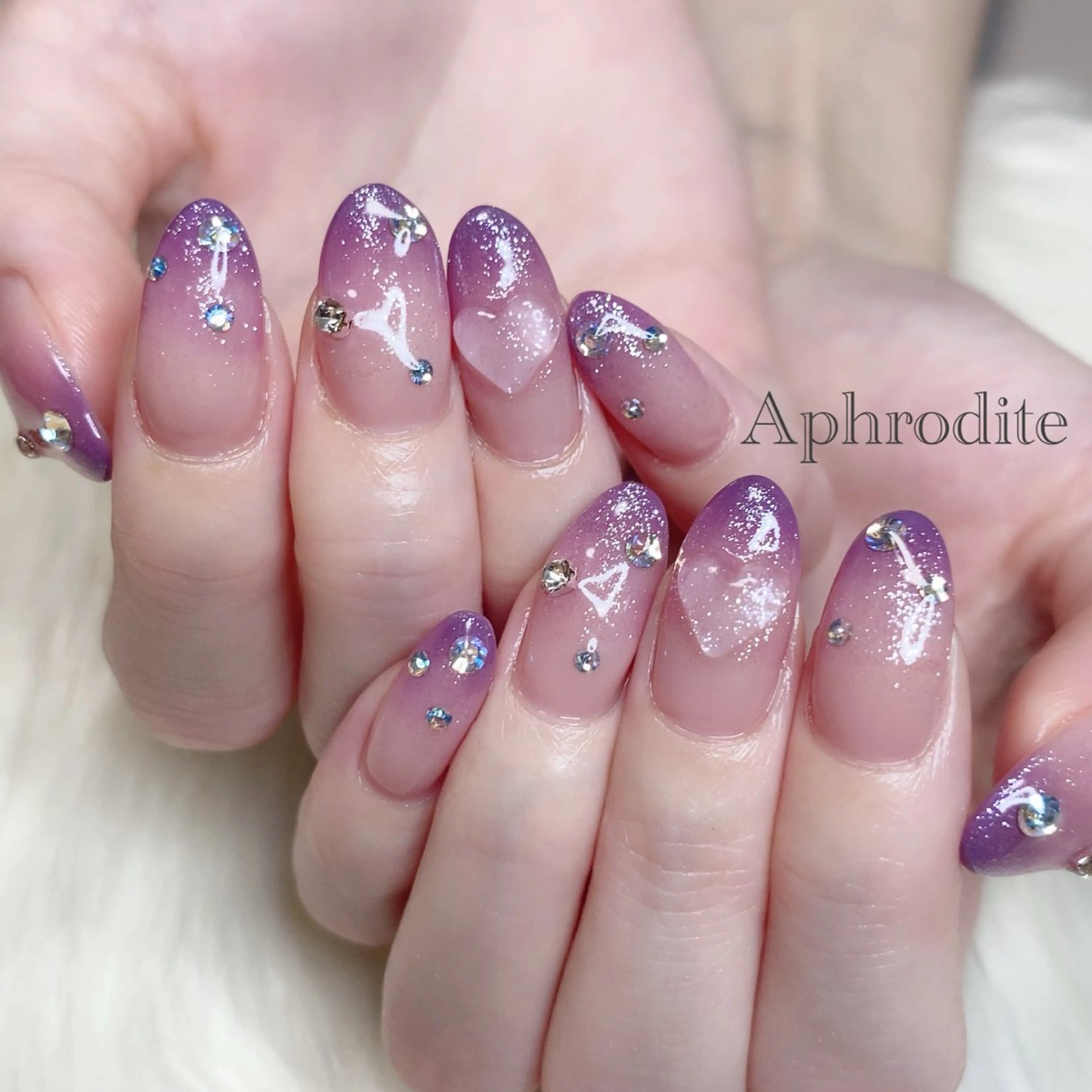 ネイル Aphrodite パラジェル認定サロンのネイルデザイン