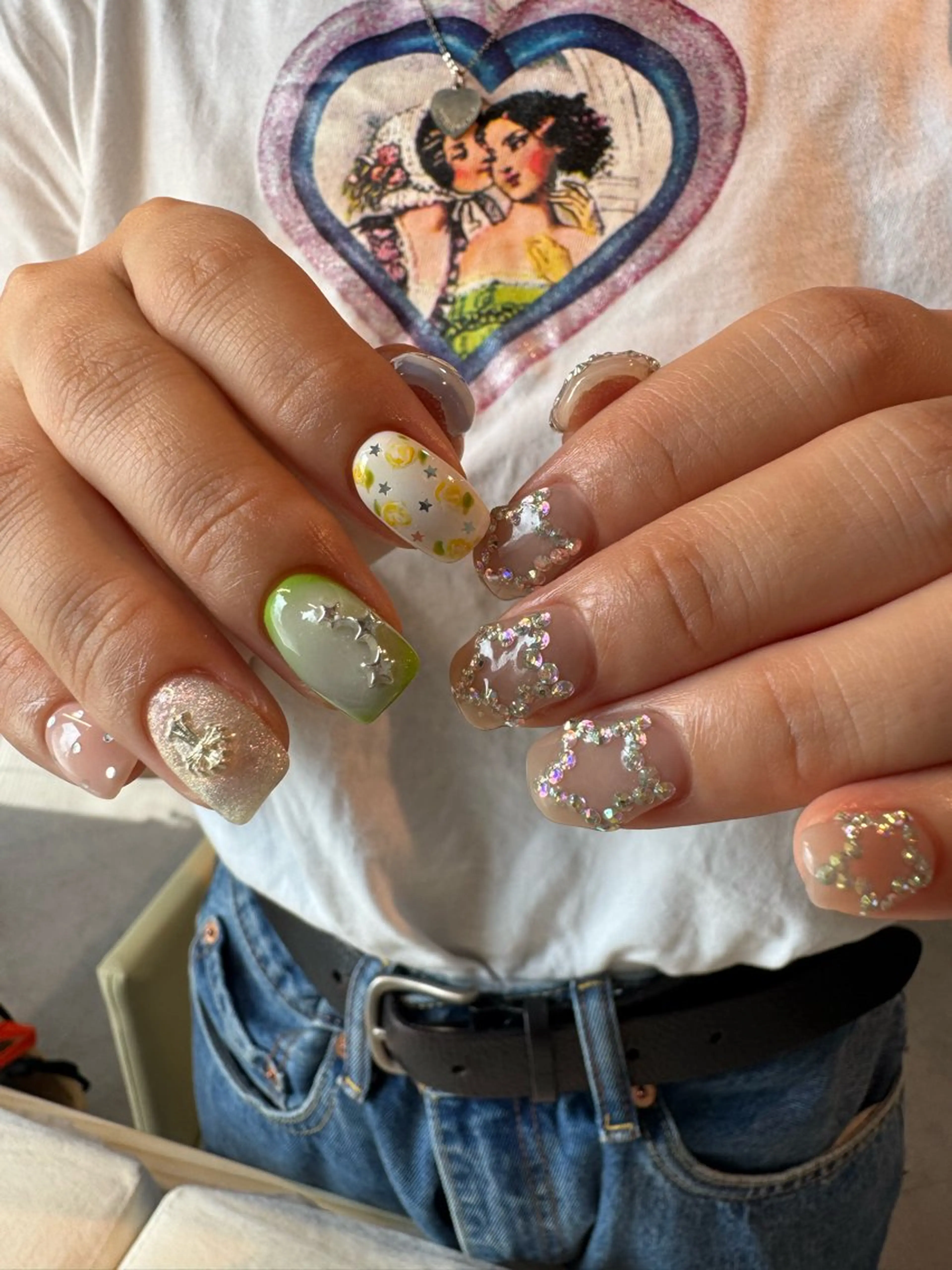 ネイル ハンドネイル AOI✩⡱ y2kネイルのネイルデザイン