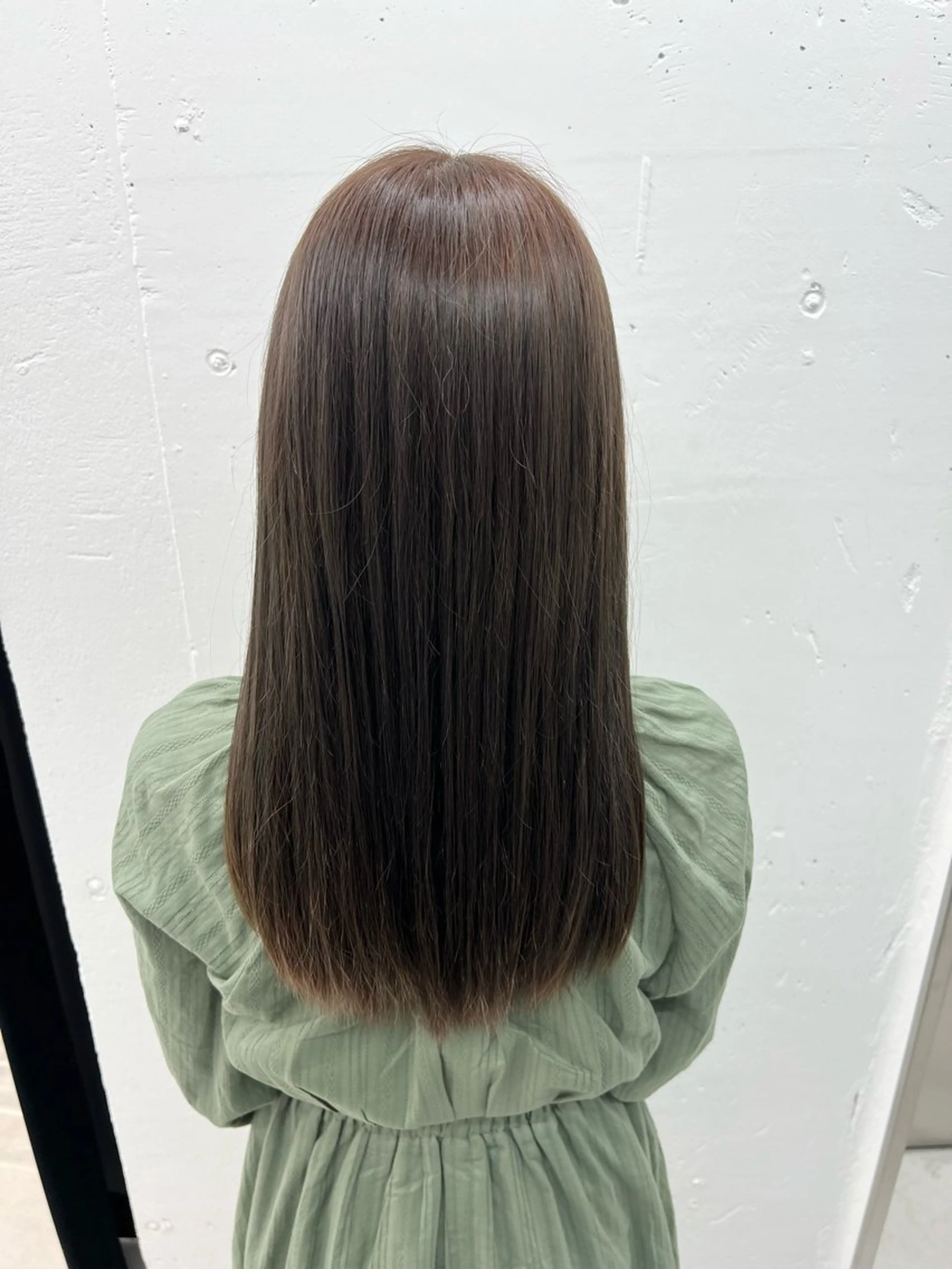 セミロング カラー ブラウンカラー 透明感カラー オリーブブラウン ヘアカラー トリートメント あすか JILLSTUDIOのヘアスタイル
