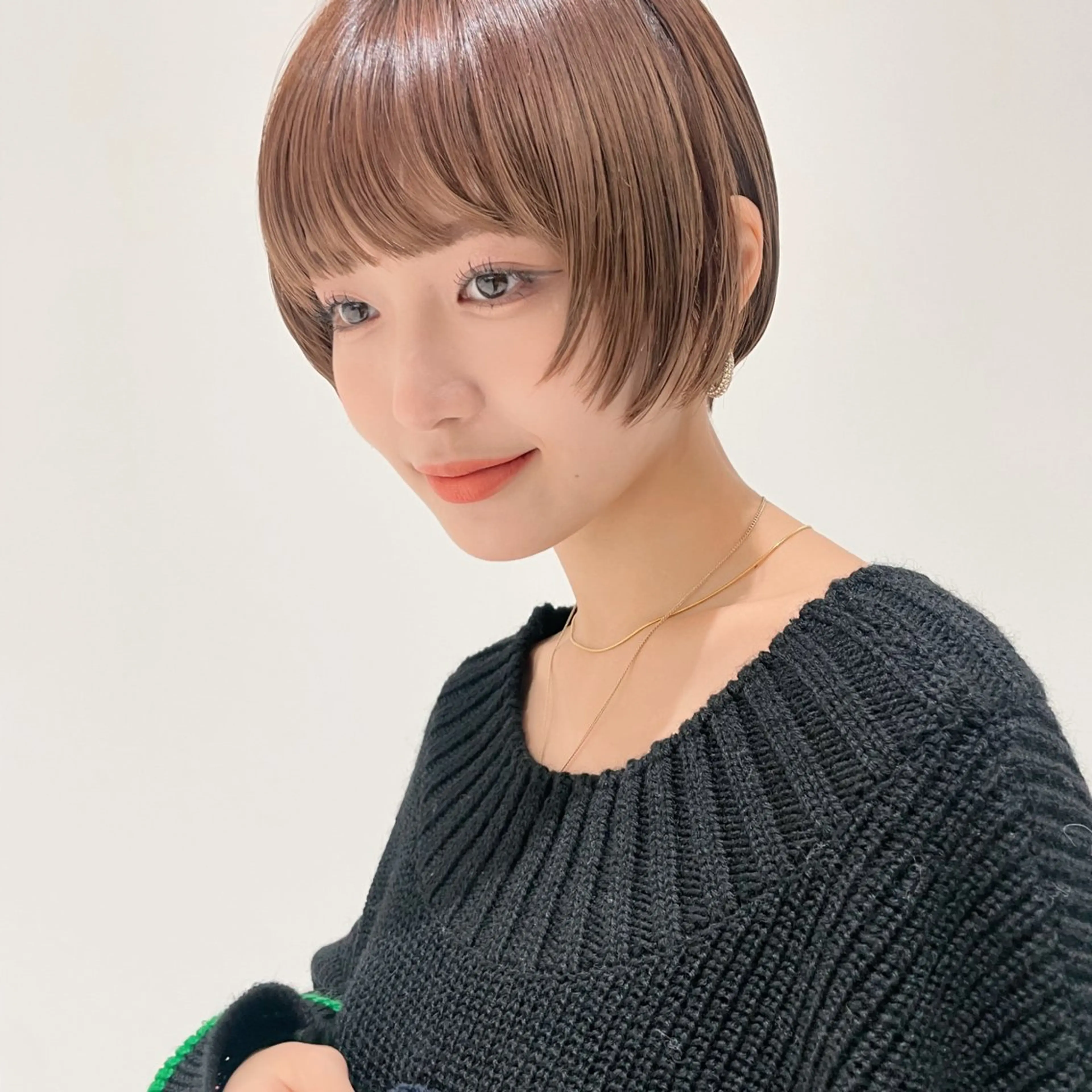 ショート ボブレイヤー ショートレイヤー ボブ レイヤーカット ショートヘア カット ヘアカラー トリートメント 🎗️comoda 神戸三宮 髪質改善のヘアスタイル
