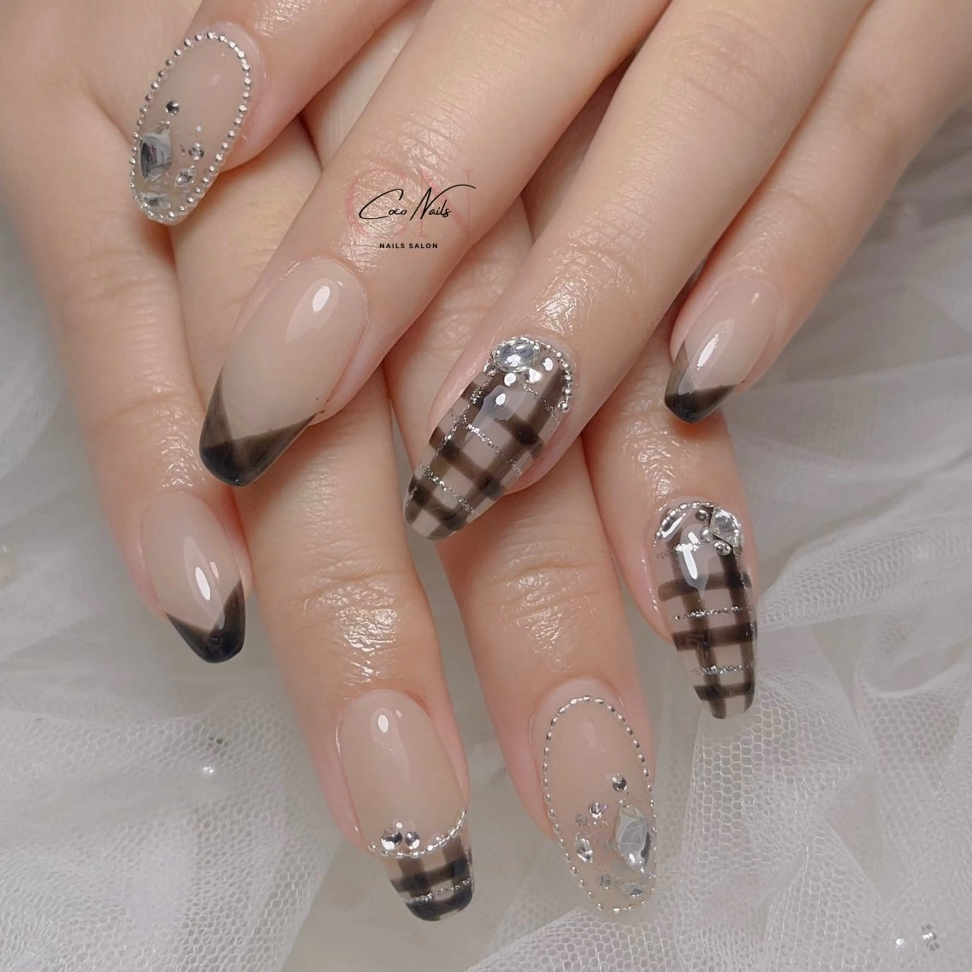 ネイル アートネイル オーロラネイル フレンチネイル ジェルネイル グラデーション 波 なみのネイルデザイン