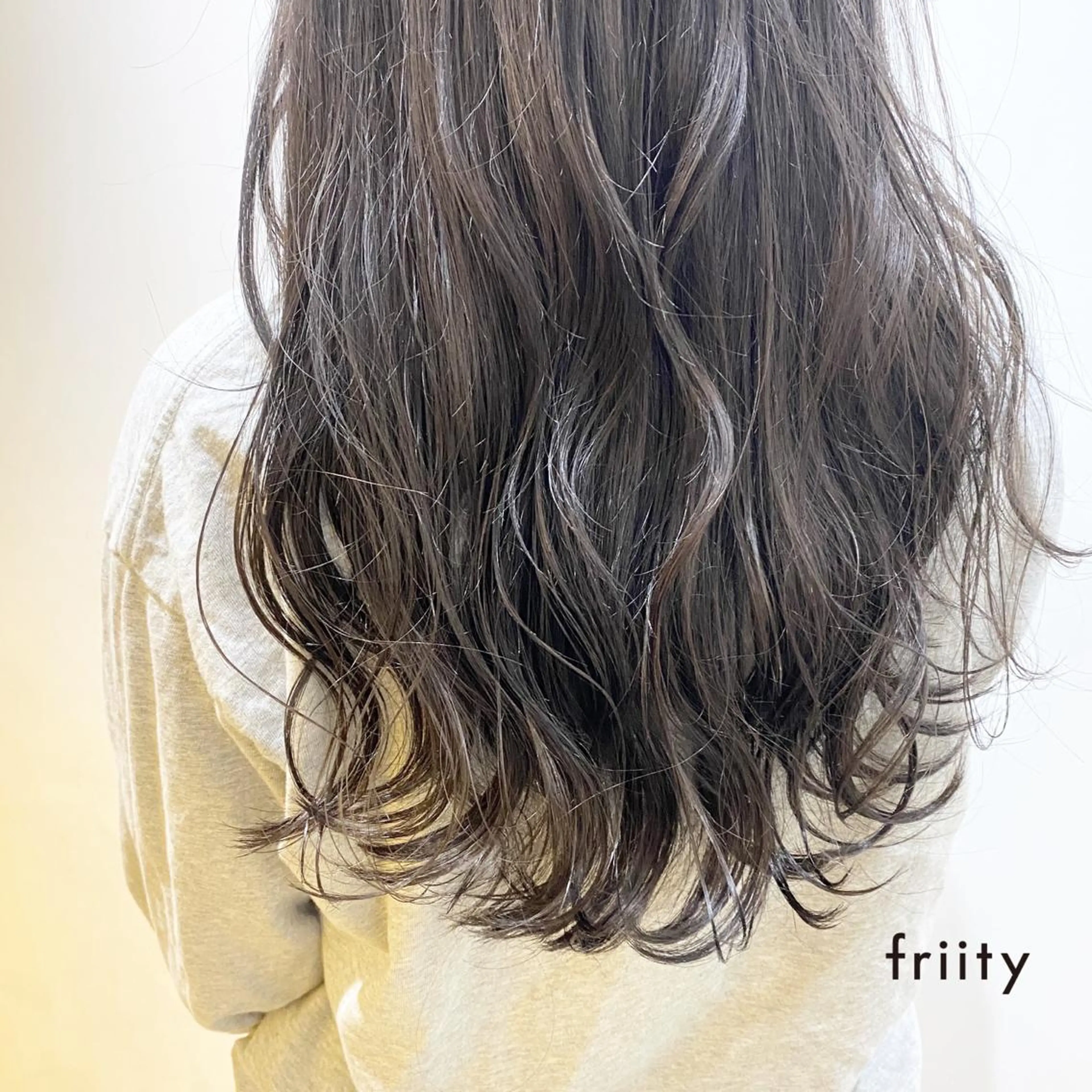 ロング カット ヘアカラー 中司 莉菜のヘアスタイル