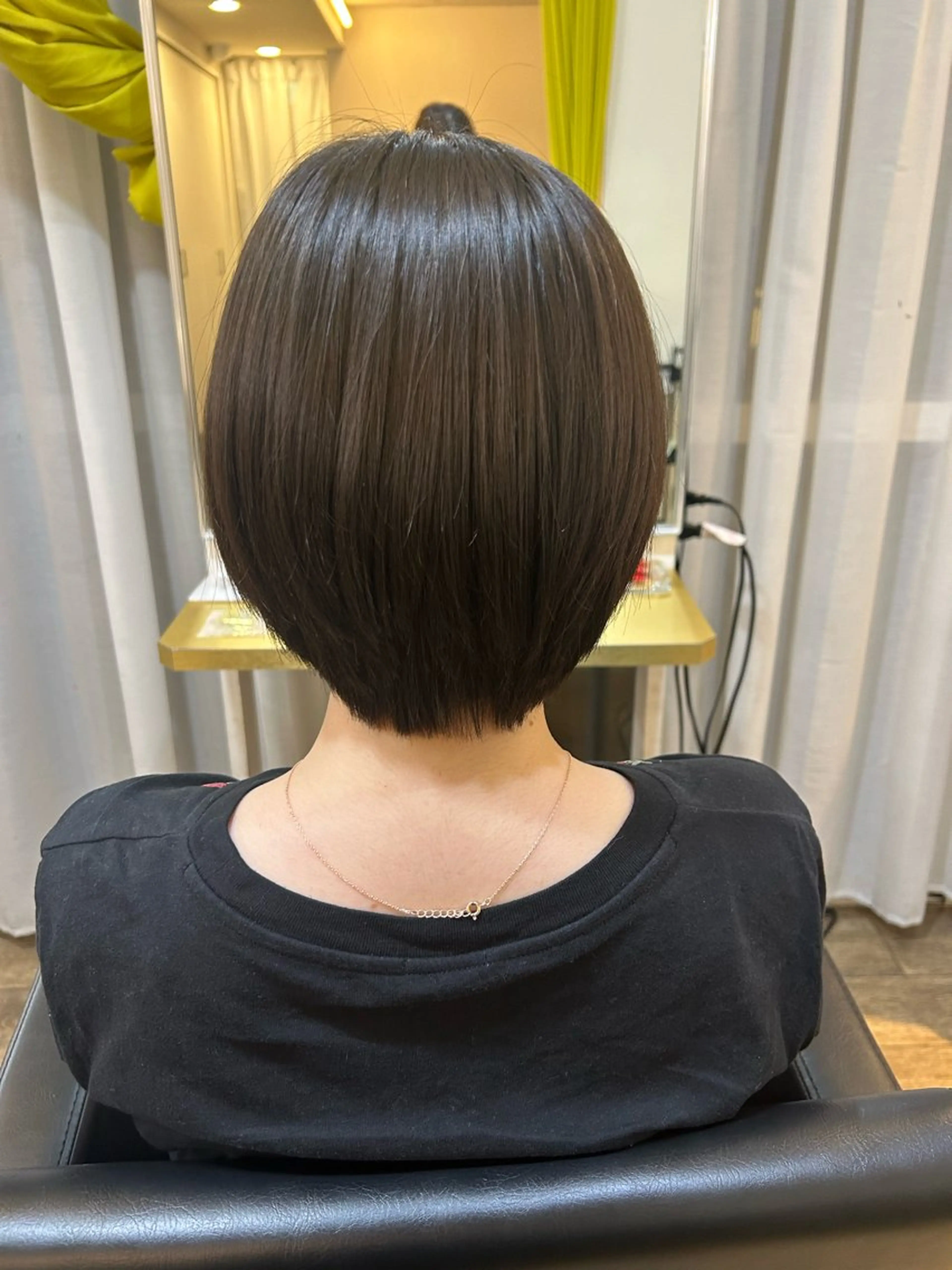 ショート ボブ くびれヘア 顔周りカット 韓国風ヘア レイヤーカット ブリーチなしベージュ /ヘアセット/ミユのヘアスタイル