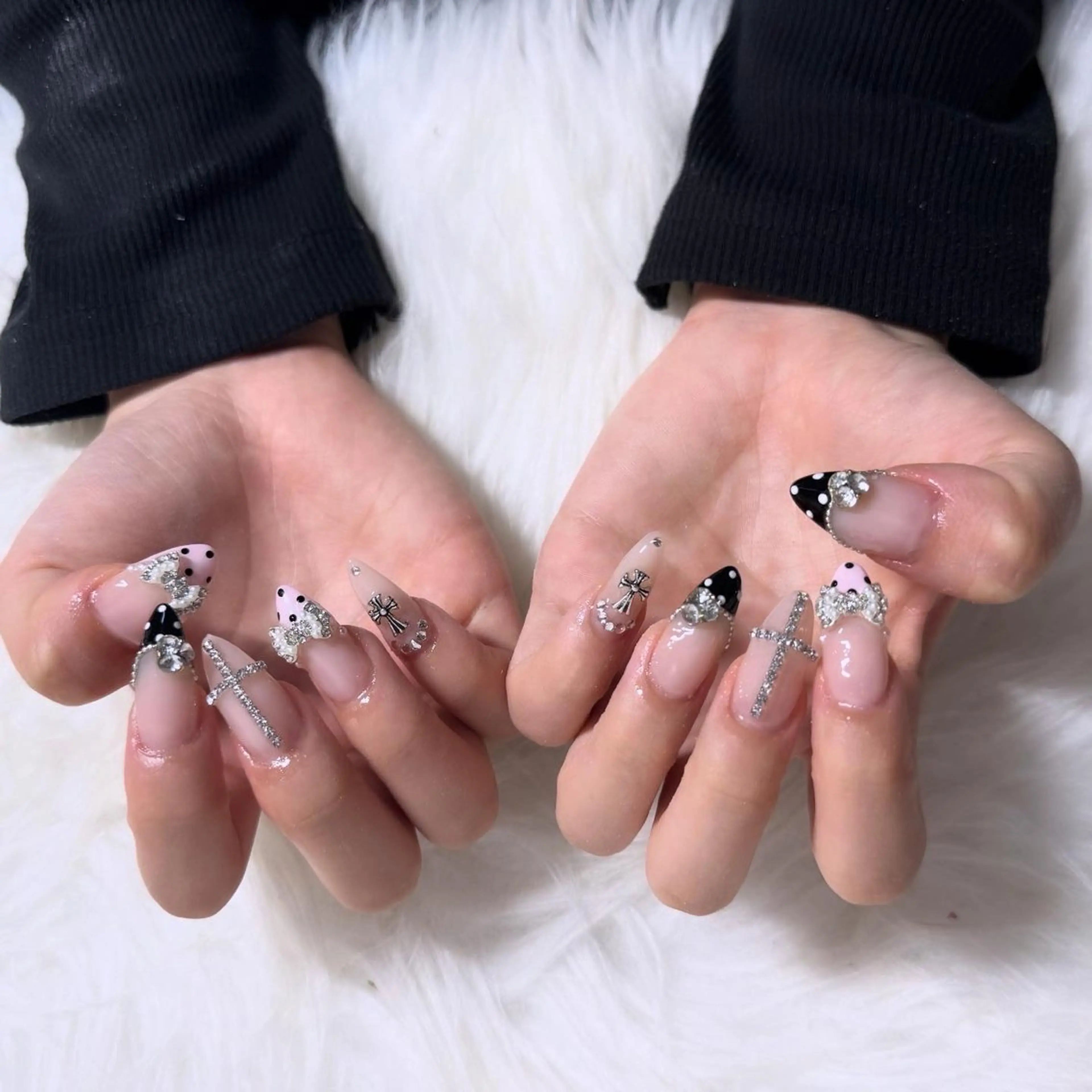 ロング ハンドネイル mao .のネイルデザイン