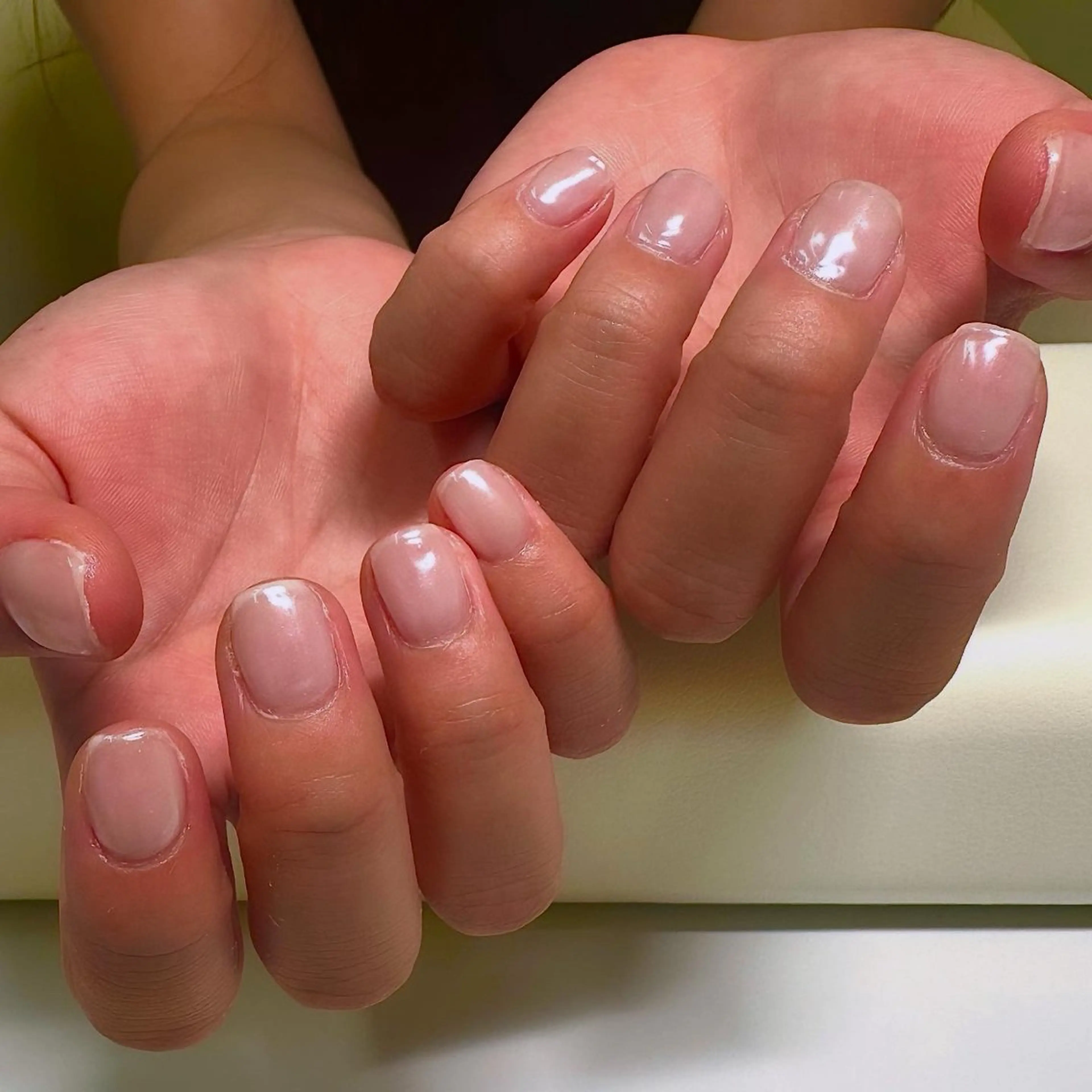 ネイル オーロラネイル シンプルネイル ホワイト ハンドネイル ネイル空間　池袋店所属・miku_nail 池袋のネイルデザイン
