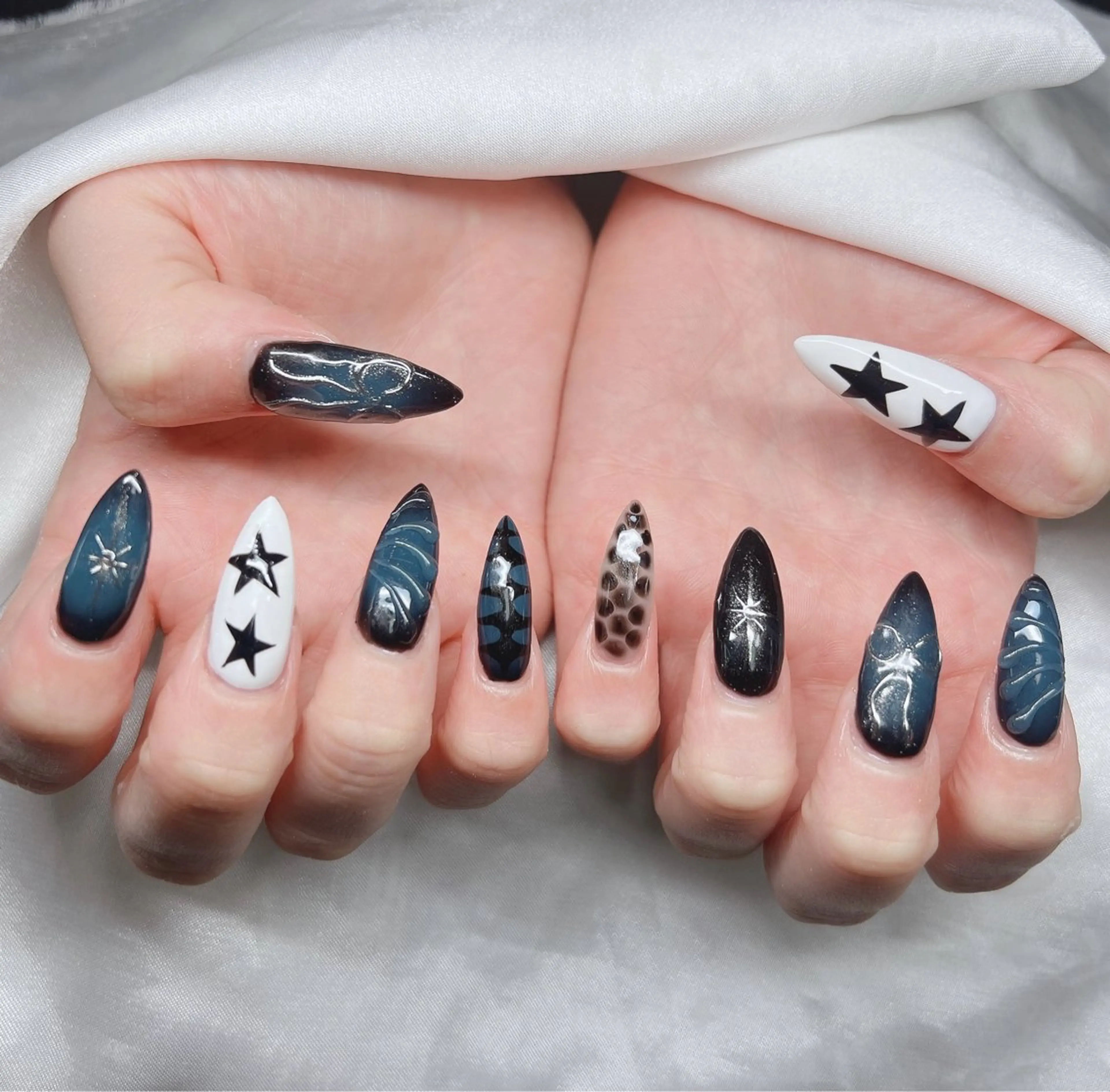 ネイル 長さ出し グラデーション キラキラネイル マグネットネイル ニュアンスネイル ハンドネイル Lee Nails チップ長さだし専門店のネイルデザイン