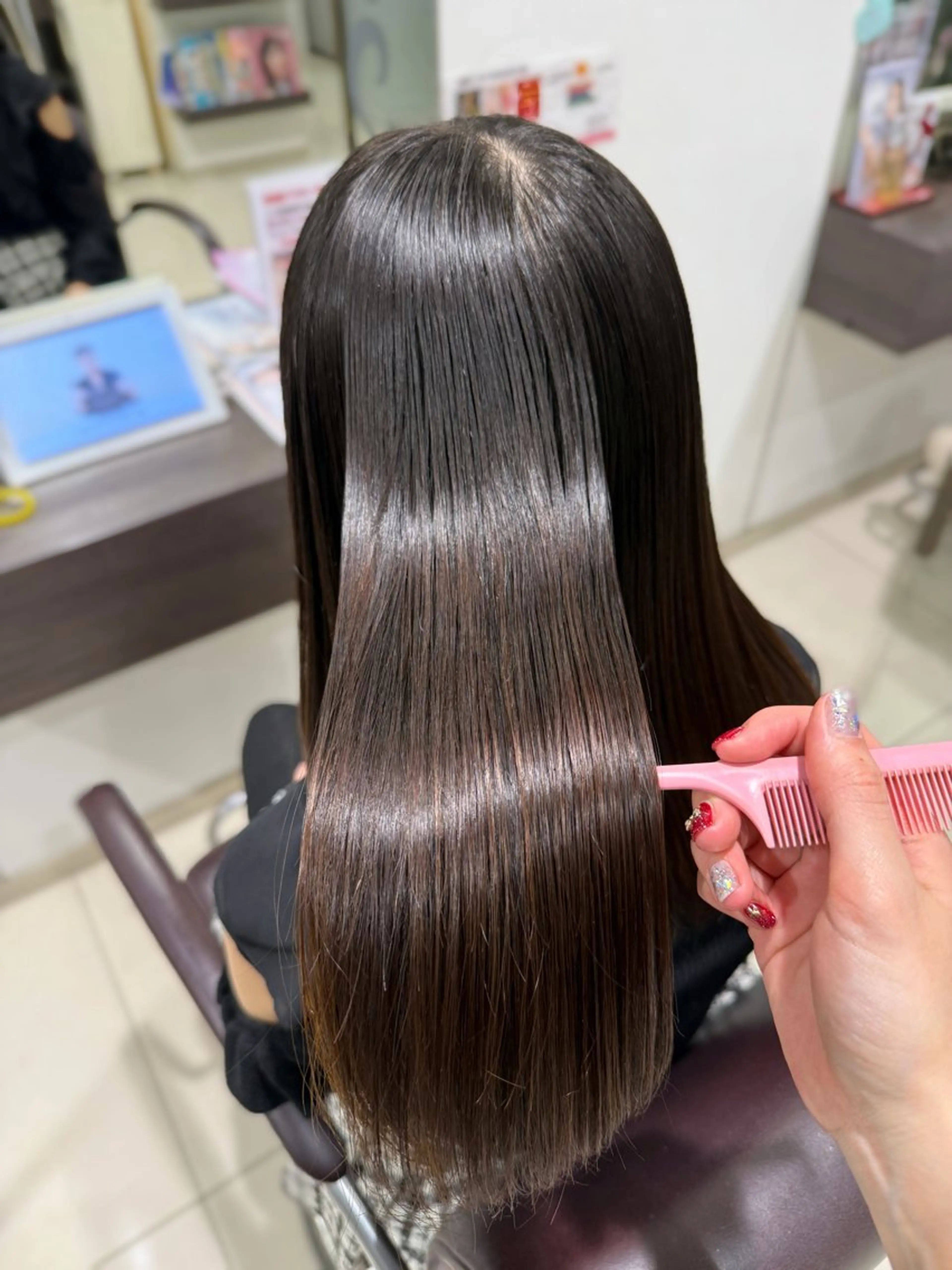 セミロング パーマ カット 縮毛矯正 艶カラー/縮毛矯正/ ブリーチカラー/みなのヘアスタイル