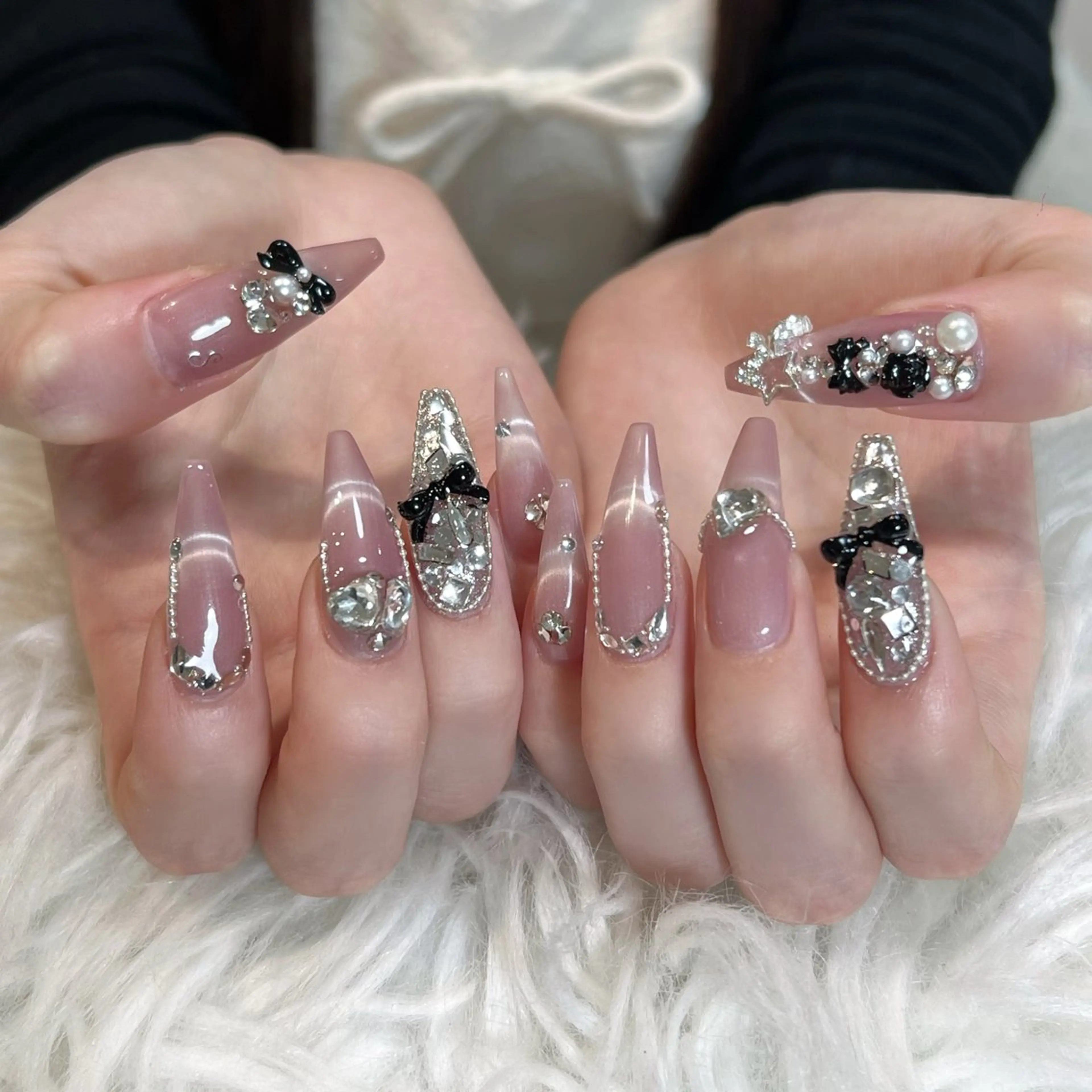 ネイル オーロラネイル ボルドー ブラウン 氷ネイル・うるうるネイル キラキラネイル Julli NailStudioのネイルデザイン