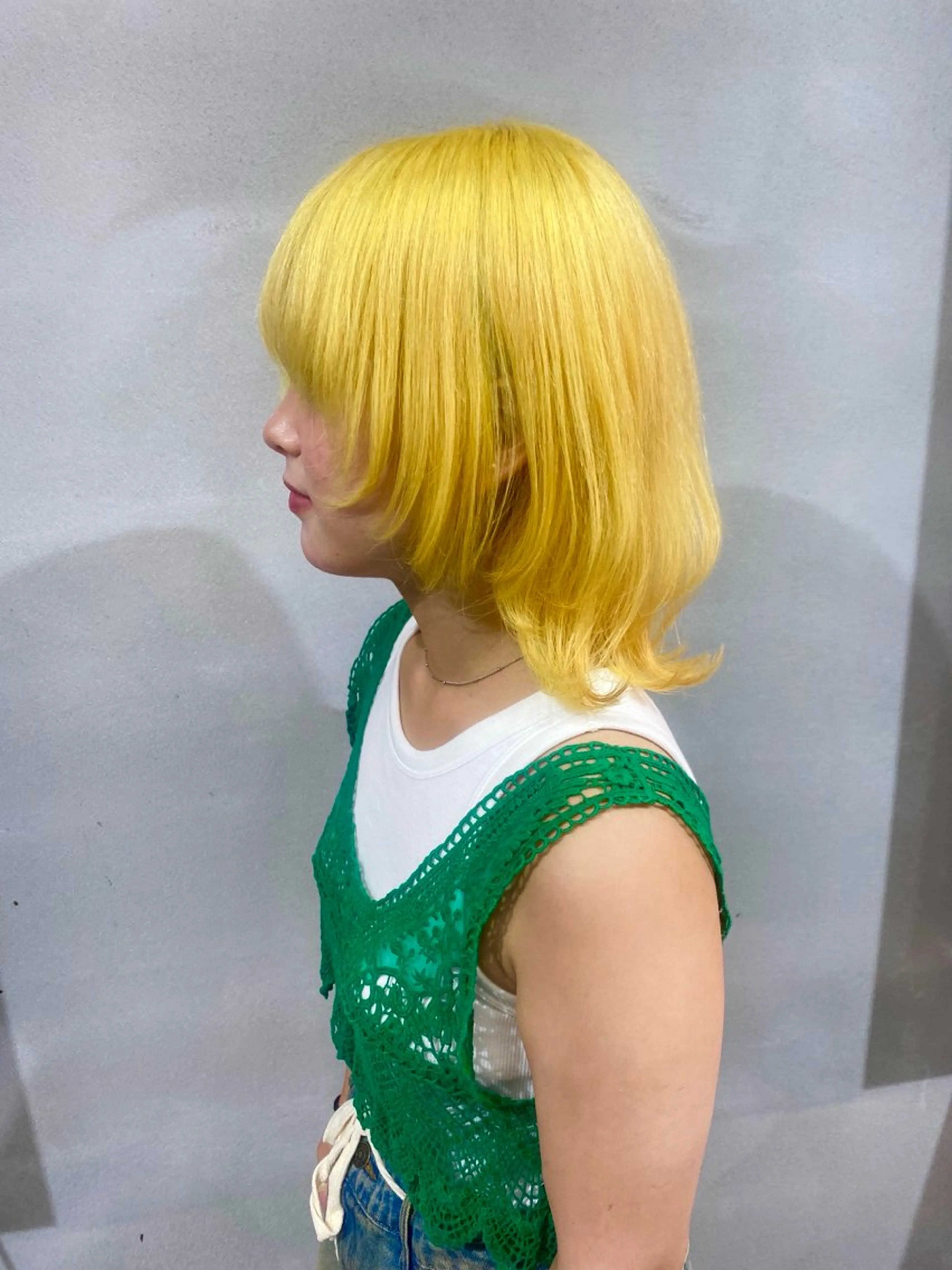 ミディアム カラー ブリーチ デザインカラー イエローカラー ボブ 顔まわりレイヤー ヘアカラー トリートメント 柏 デザインカラー/ レイヤー🐣シオリのヘアスタイル