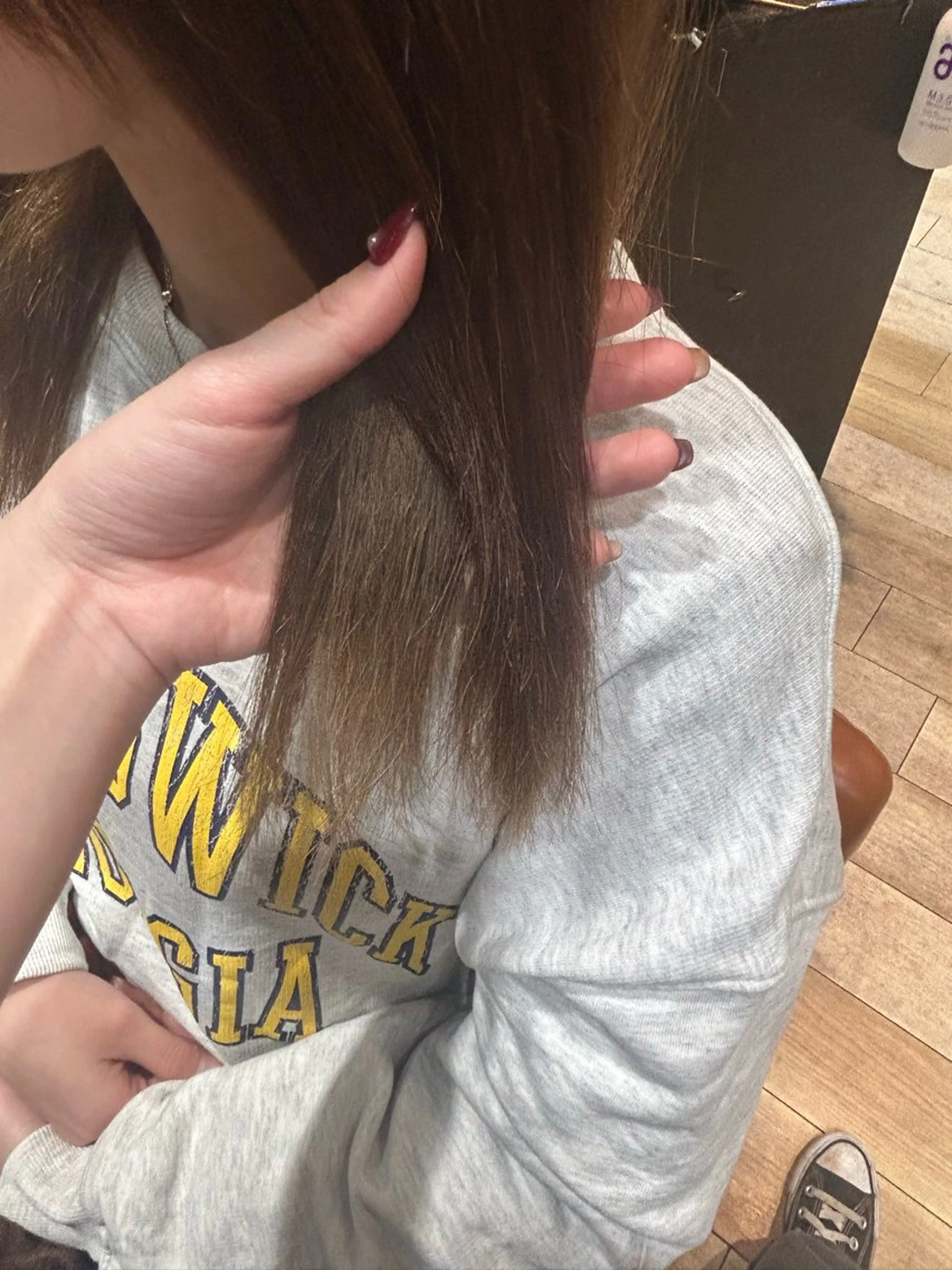 ミディアム カラー 松尾 遥花のヘアスタイル