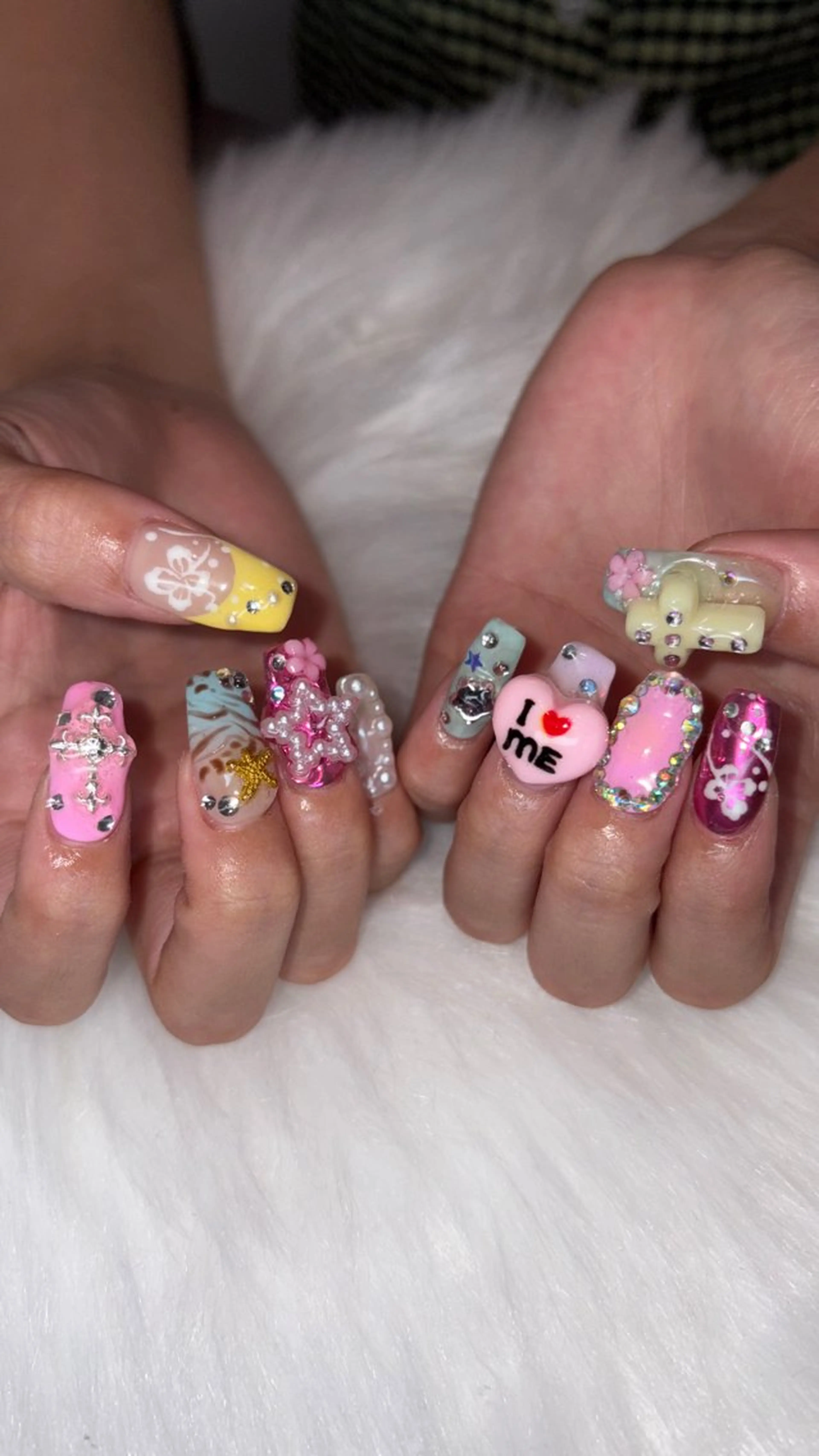 ネイル ハンドネイル ハンドケア 👽個性派ネイル🎀 komachiのネイルデザイン