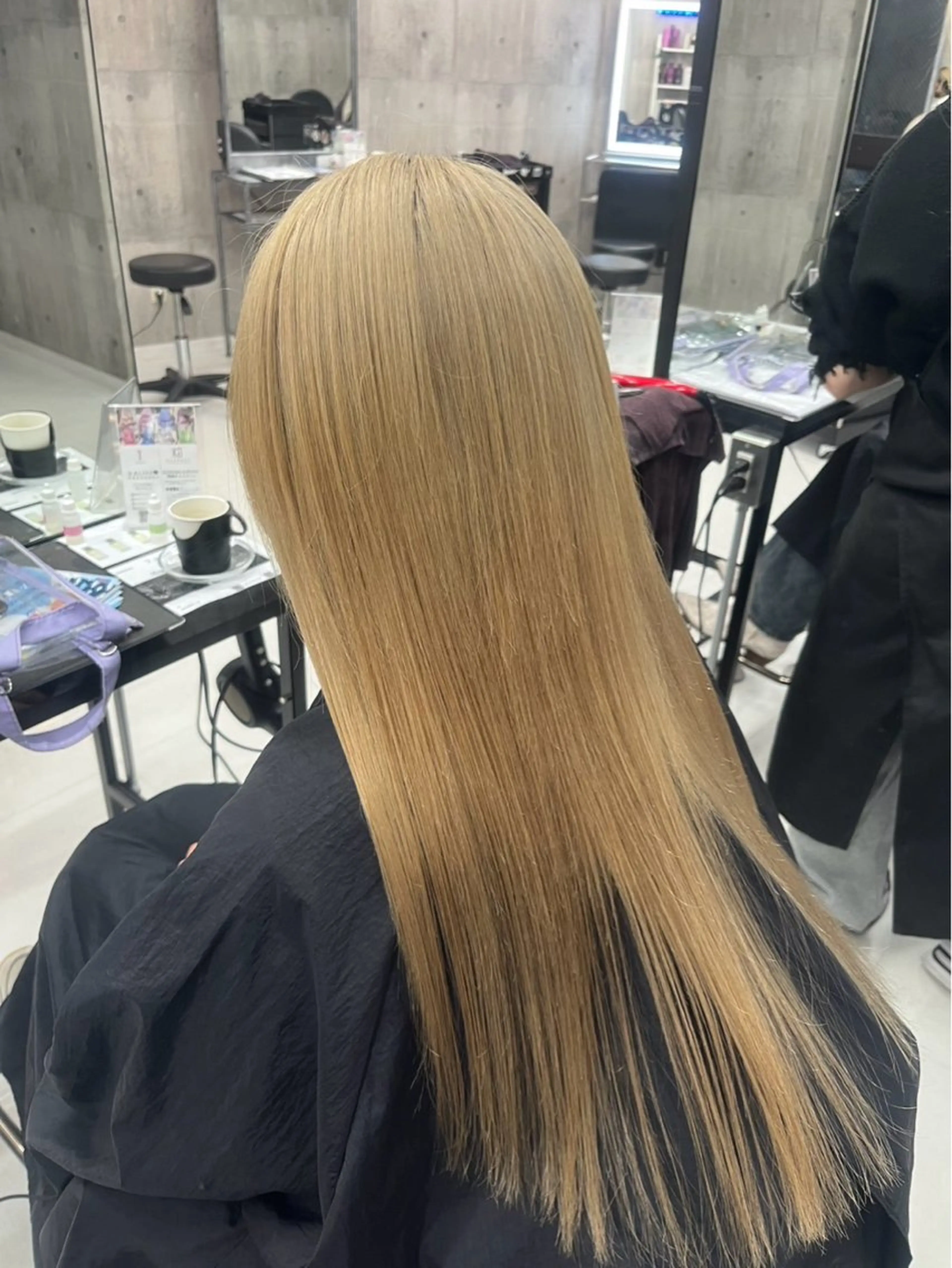 ロング カラー アッシュ バレイヤージュ ミストバング ブリーチ ブロンド ヘアカラー トリートメント hayato🌟/ ツヤサラハイトーンのヘアスタイル