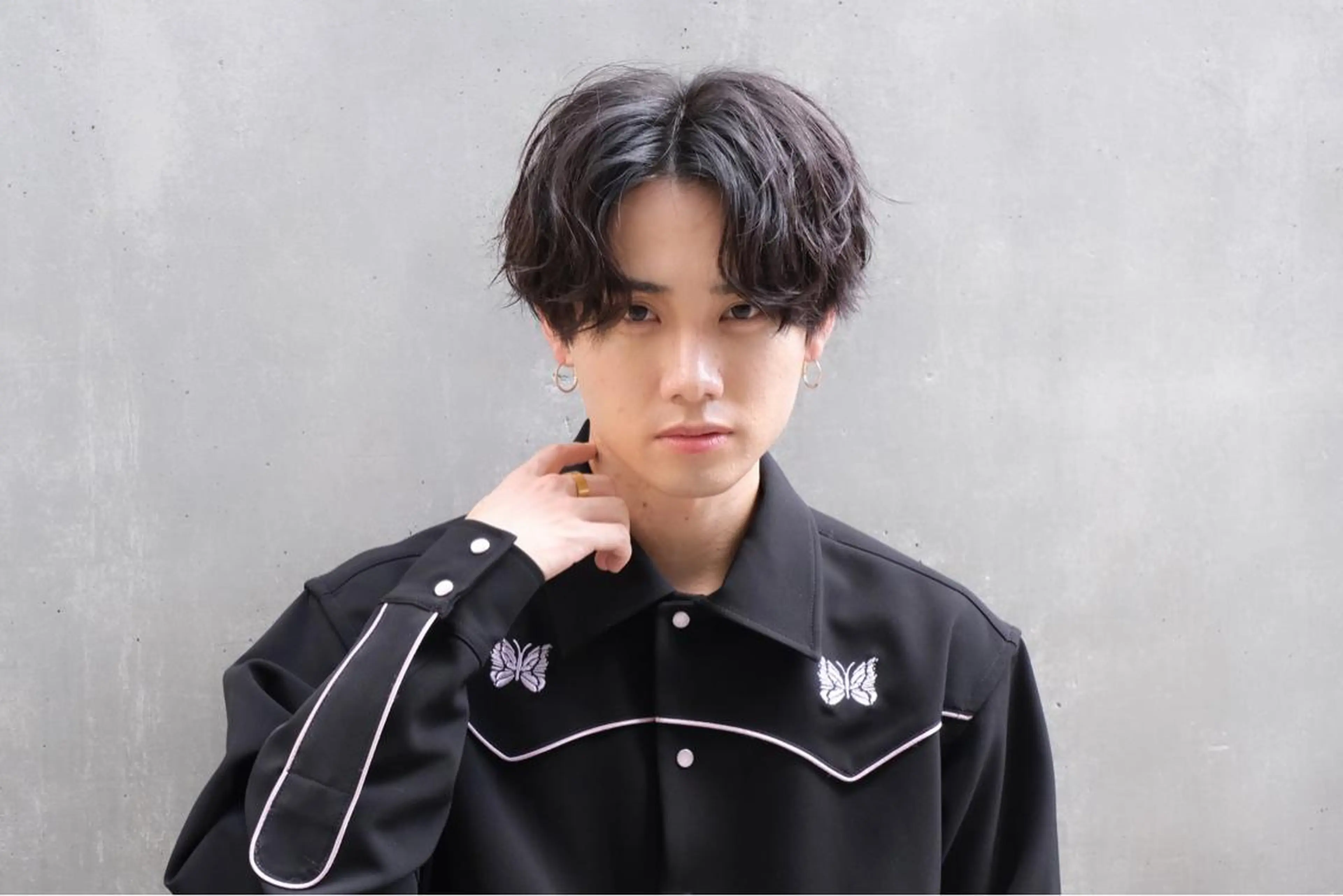 ショート 透明感ブリーチ/ メンズパーマのヘアスタイル