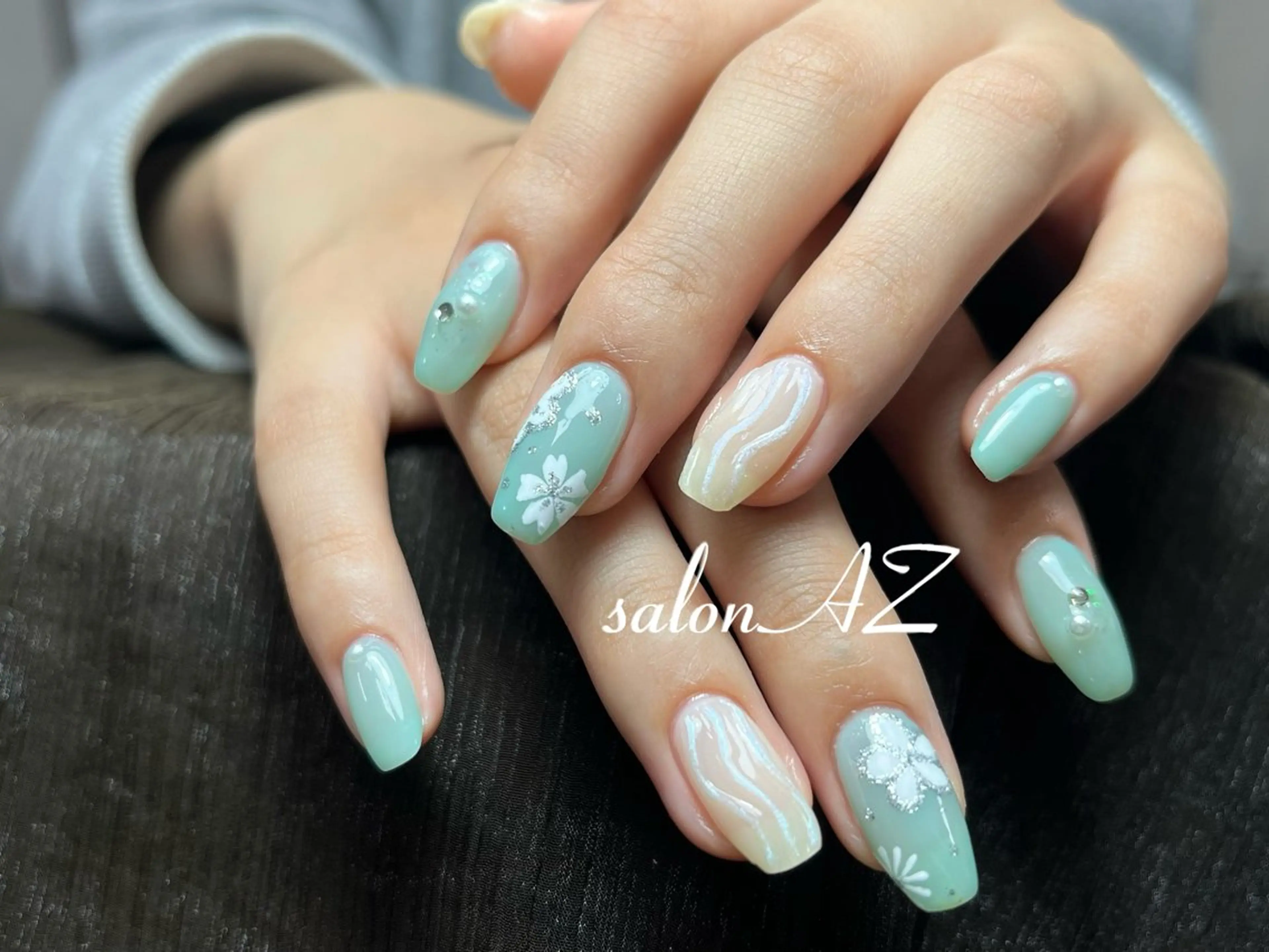 ネイル 長さ出し フットネイル フレンチネイル マグネットネイル ニュアンスネイル salonAZ トップネイリストのネイルデザイン