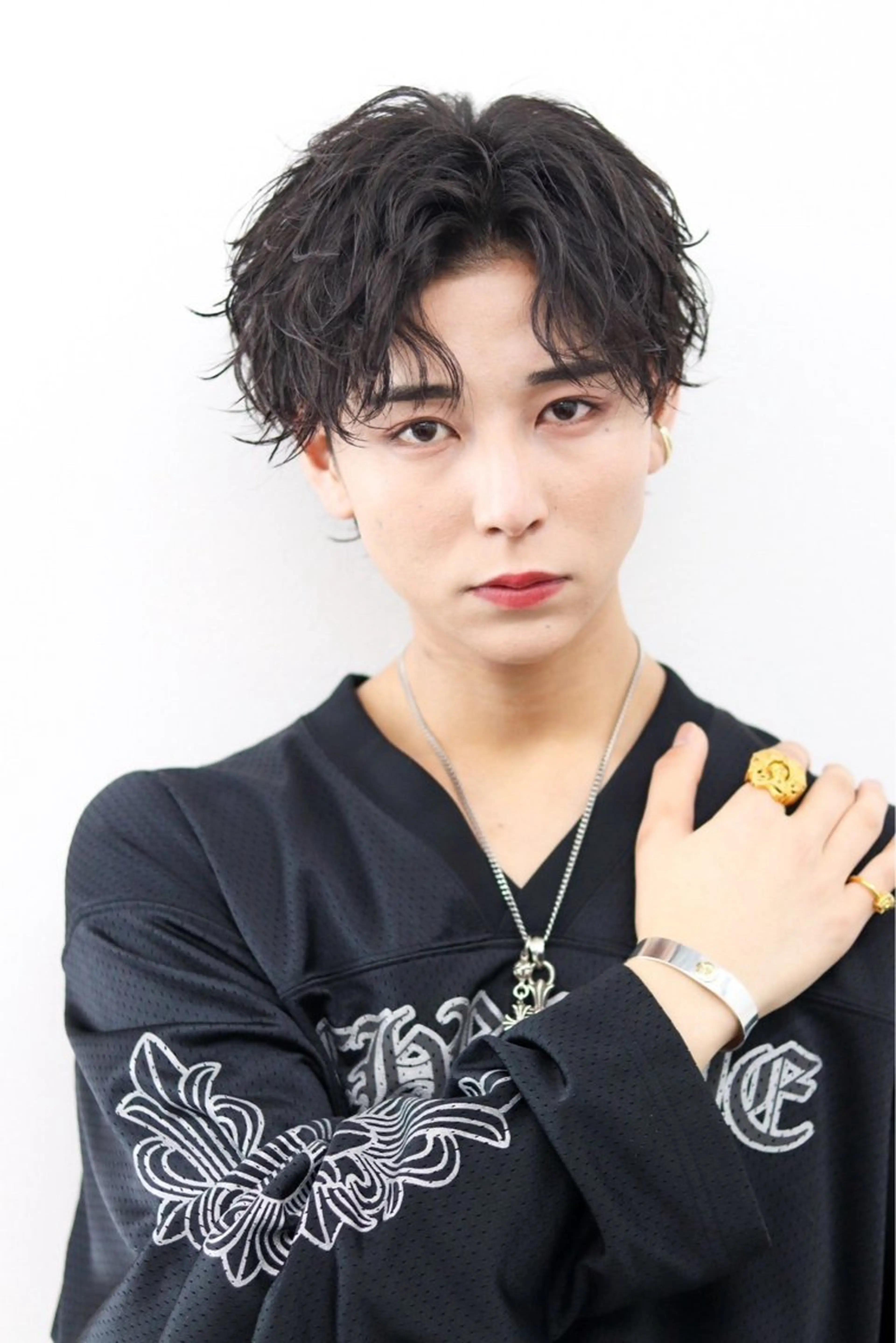 ショート パーマ メンズ センターパート メンズパーマ 波巻きパーマ 圧倒的パーマ＆メッシ ュ🔥SHOTAのヘアスタイル