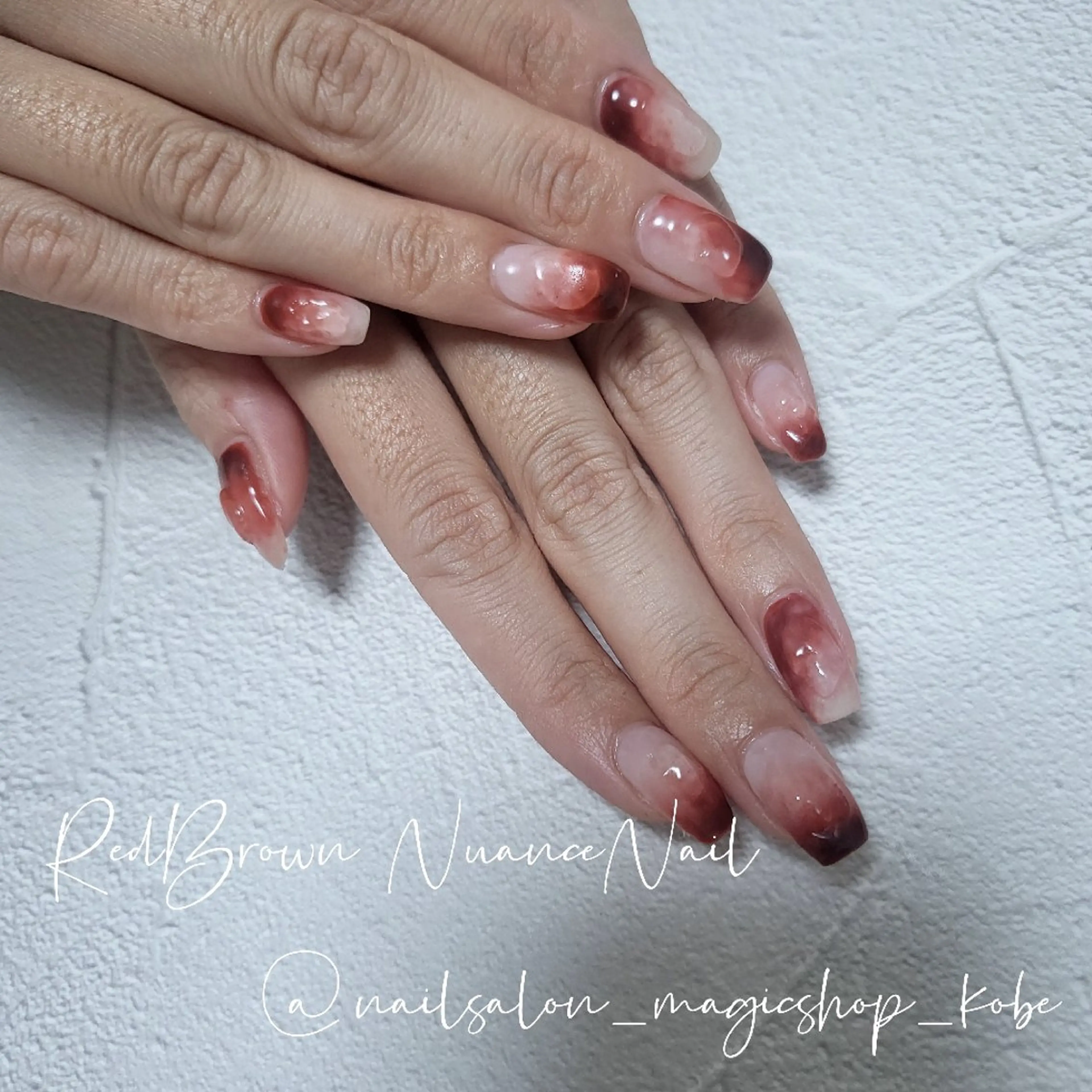 ネイル ブラウン クリアネイル ジェルネイル ぷっくりネイル 赤色 ハンドネイル Nailsalon MagicShopのネイルデザイン