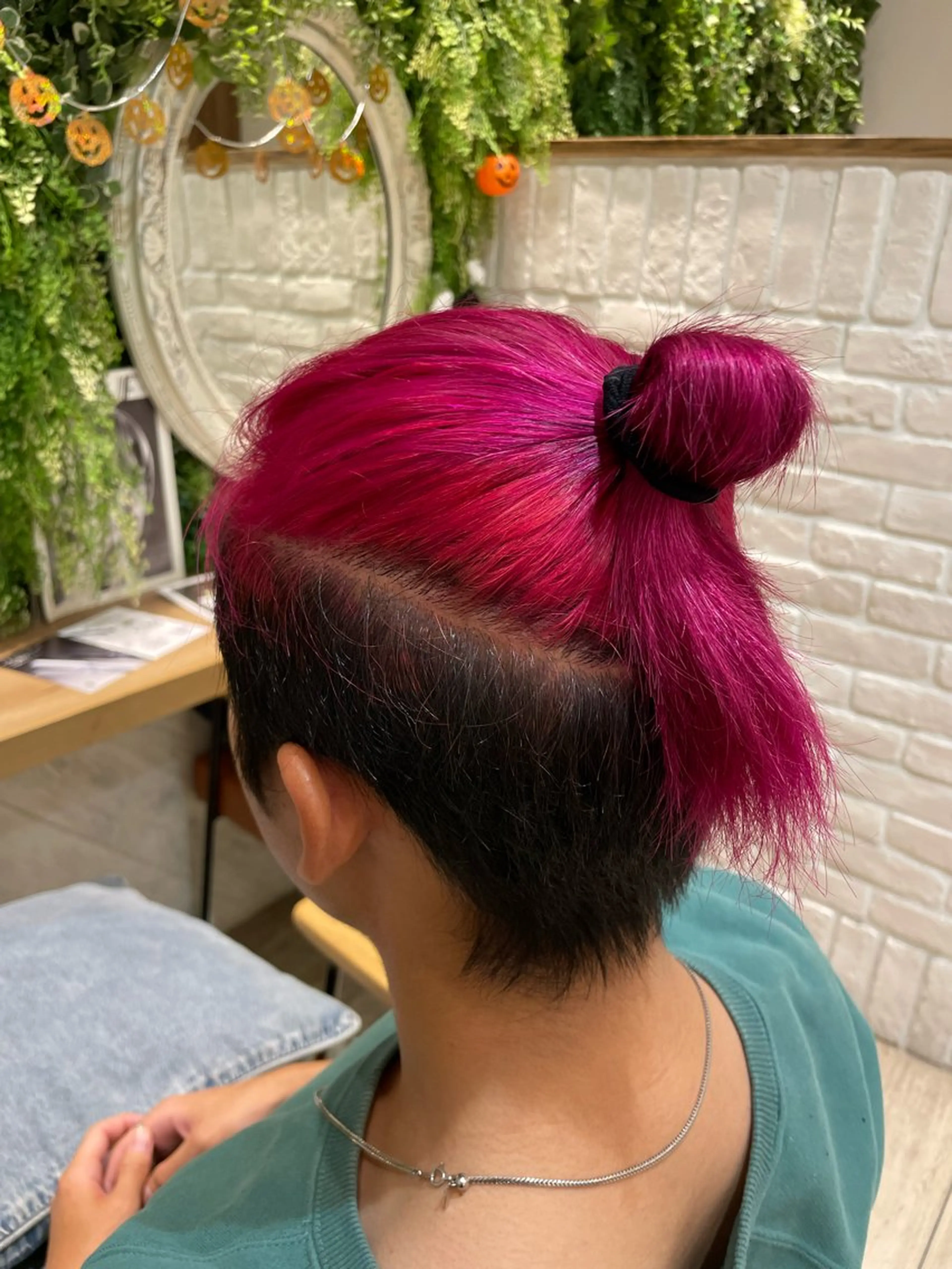 カラー メンズ ヘアカラー ヘアメ☯️派手髪 ☯️ルカのヘアスタイル