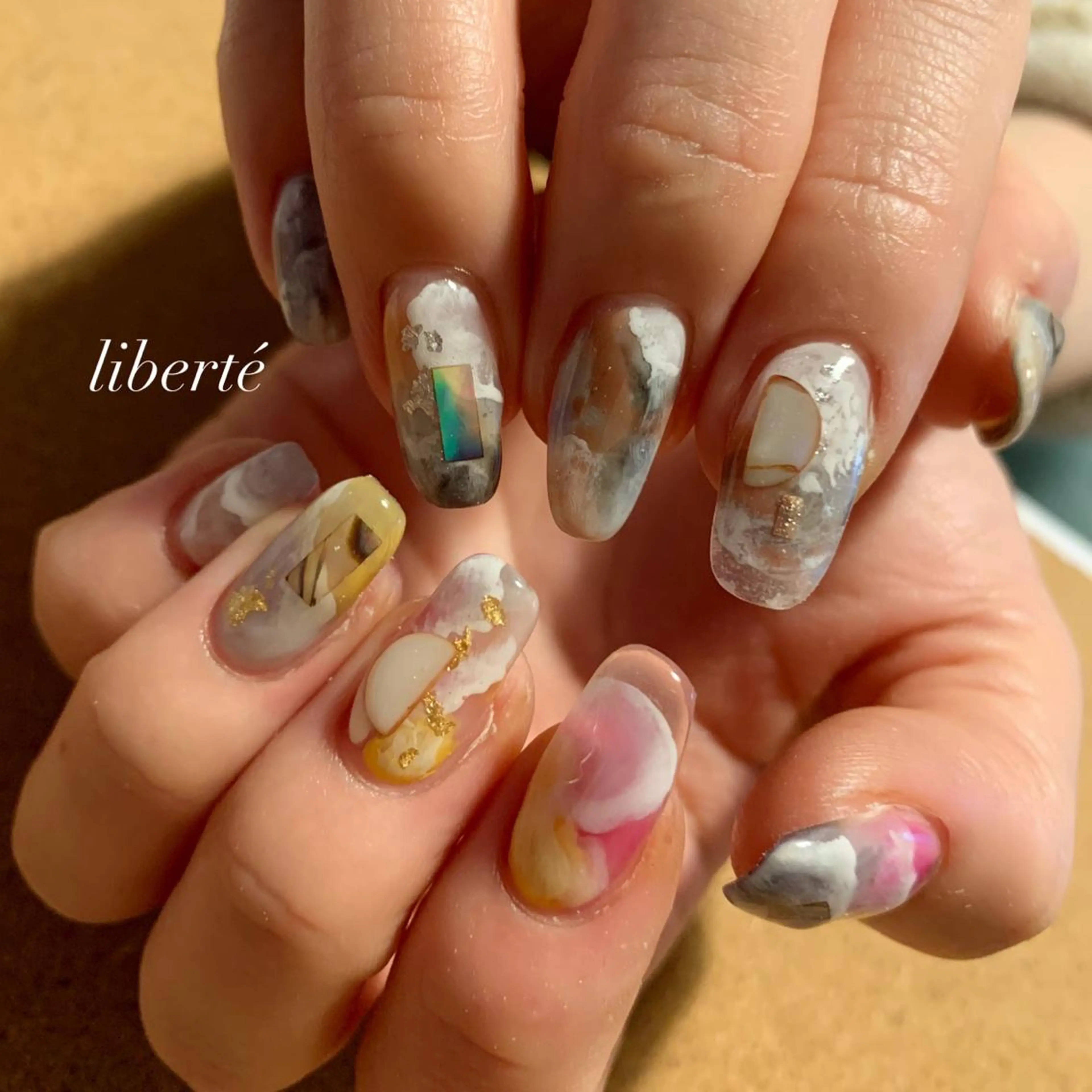 ネイル liberté (リベルテ)のネイルデザイン