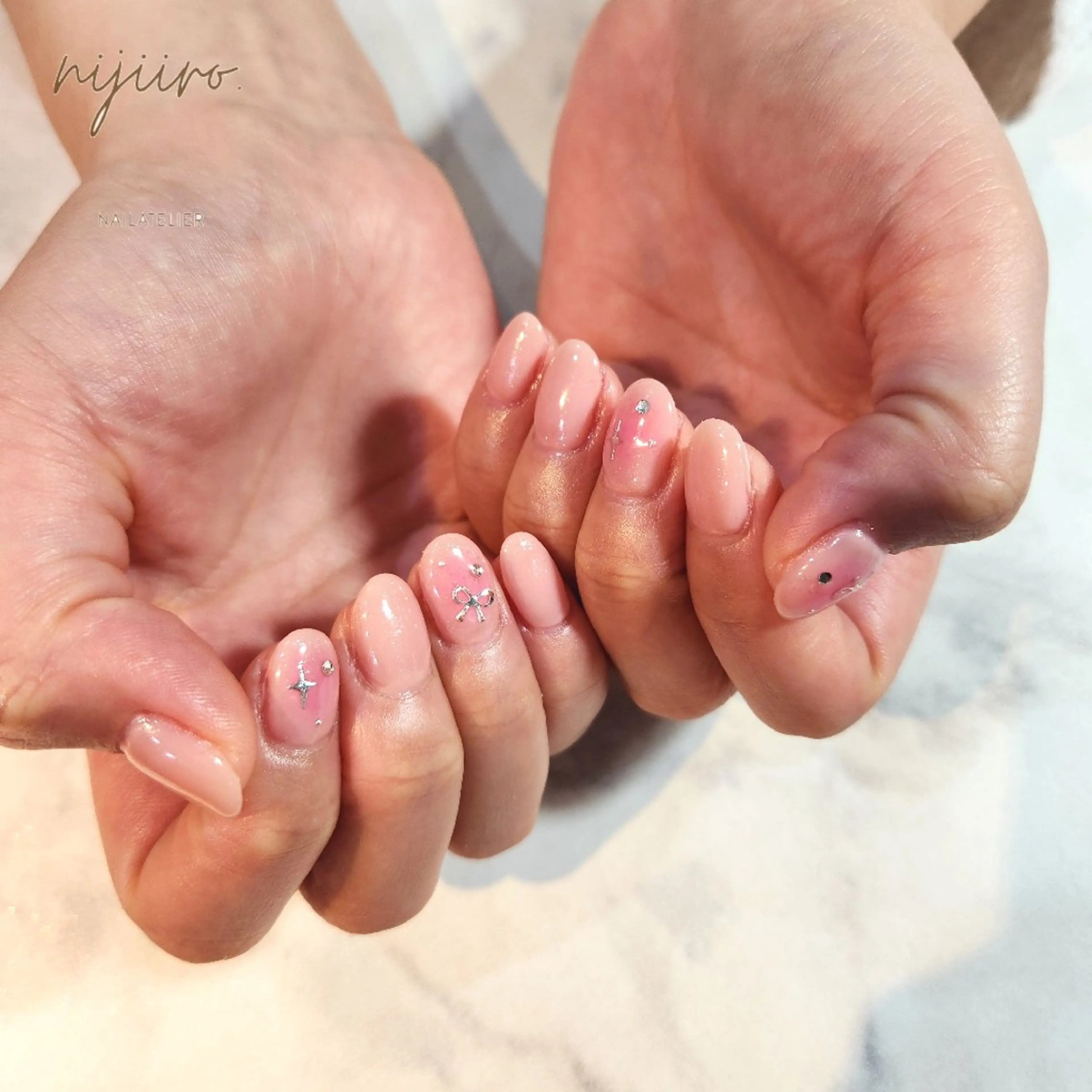 ネイル ハンドネイル nailatelier nijiiro.所属・nijiiro🌈 サトウのネイルデザイン