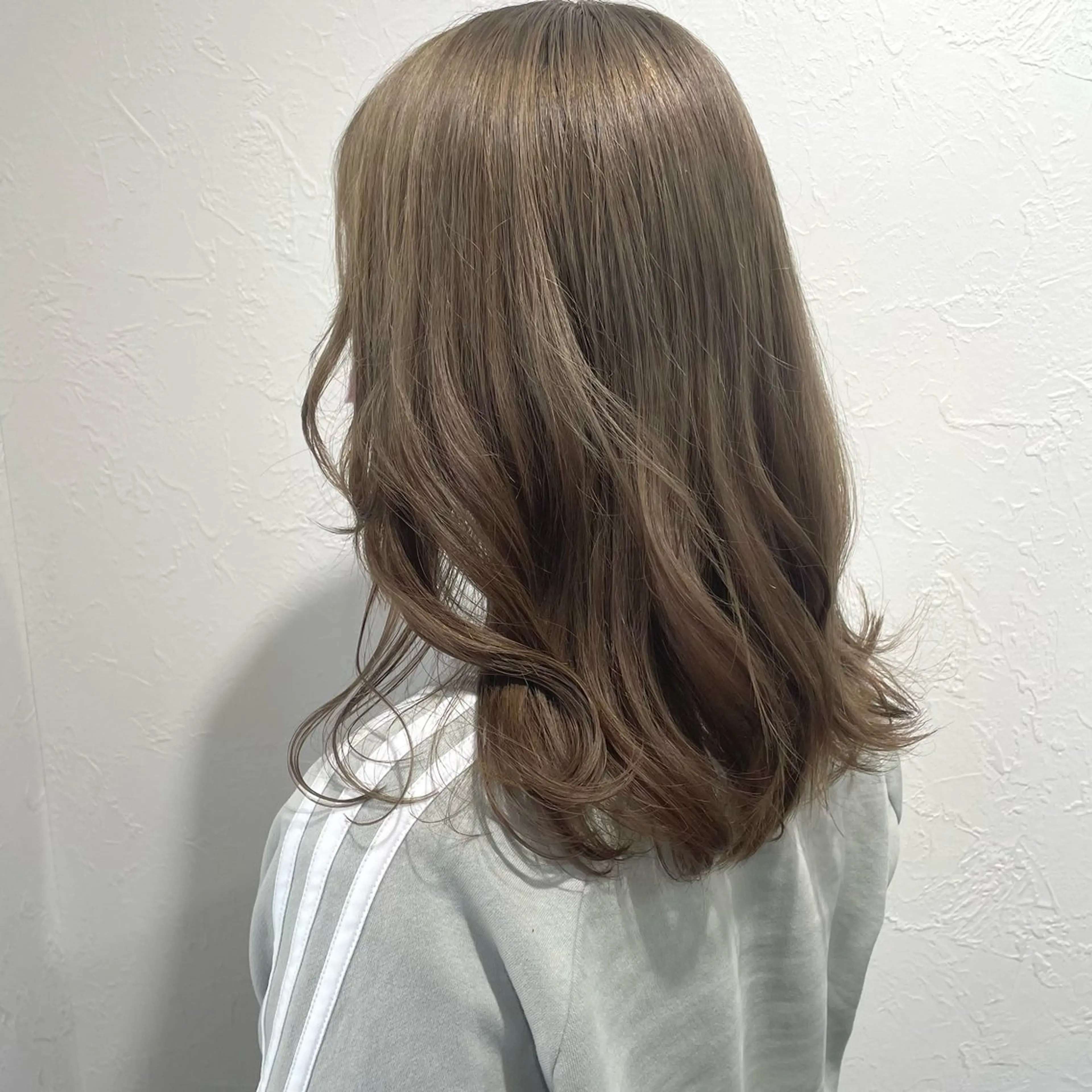 セミロング 艶カラー/カット AYANO 💗🪽のヘアスタイル