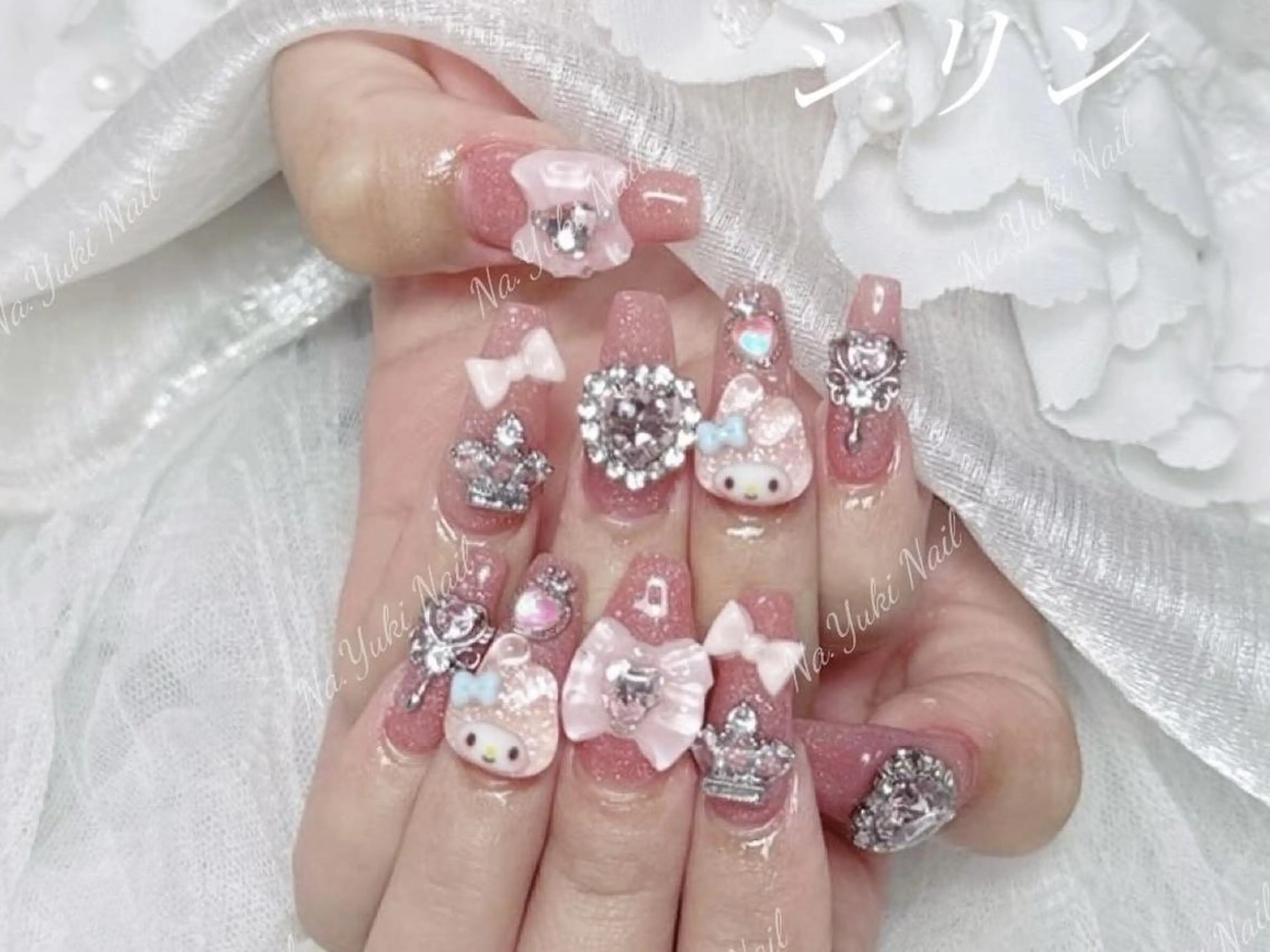 ネイル Queenie 🦋のネイルデザイン