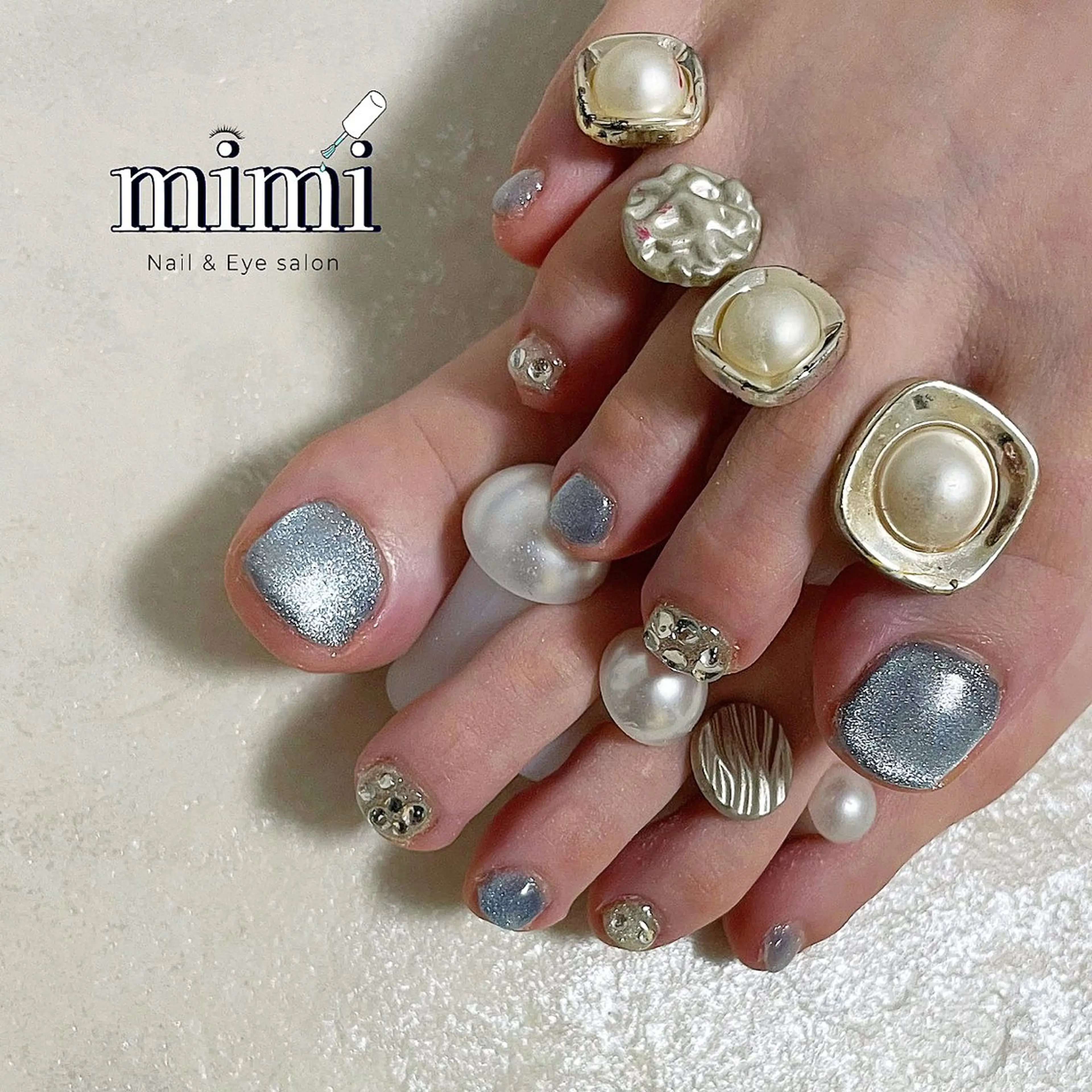 ネイル アートネイル ブルー フットネイル キラキラネイル マグネットネイル フットネイル Nail&Eye mimiのネイルデザイン