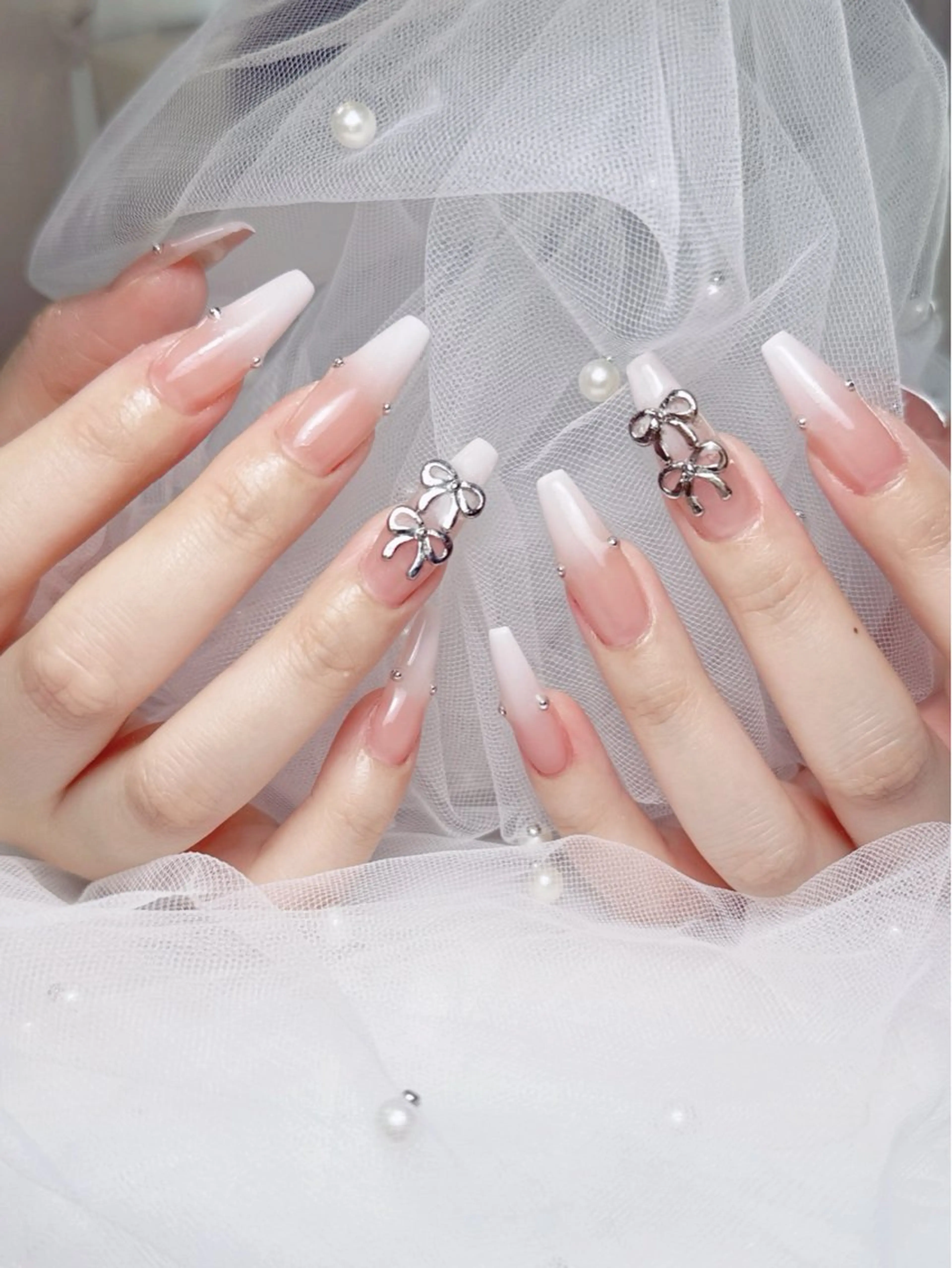 ネイル フレンチネイル ジェルネイル ハート 韓国ネイル マグネットネイル ハンドネイル ネイルサロン lotusのネイルデザイン