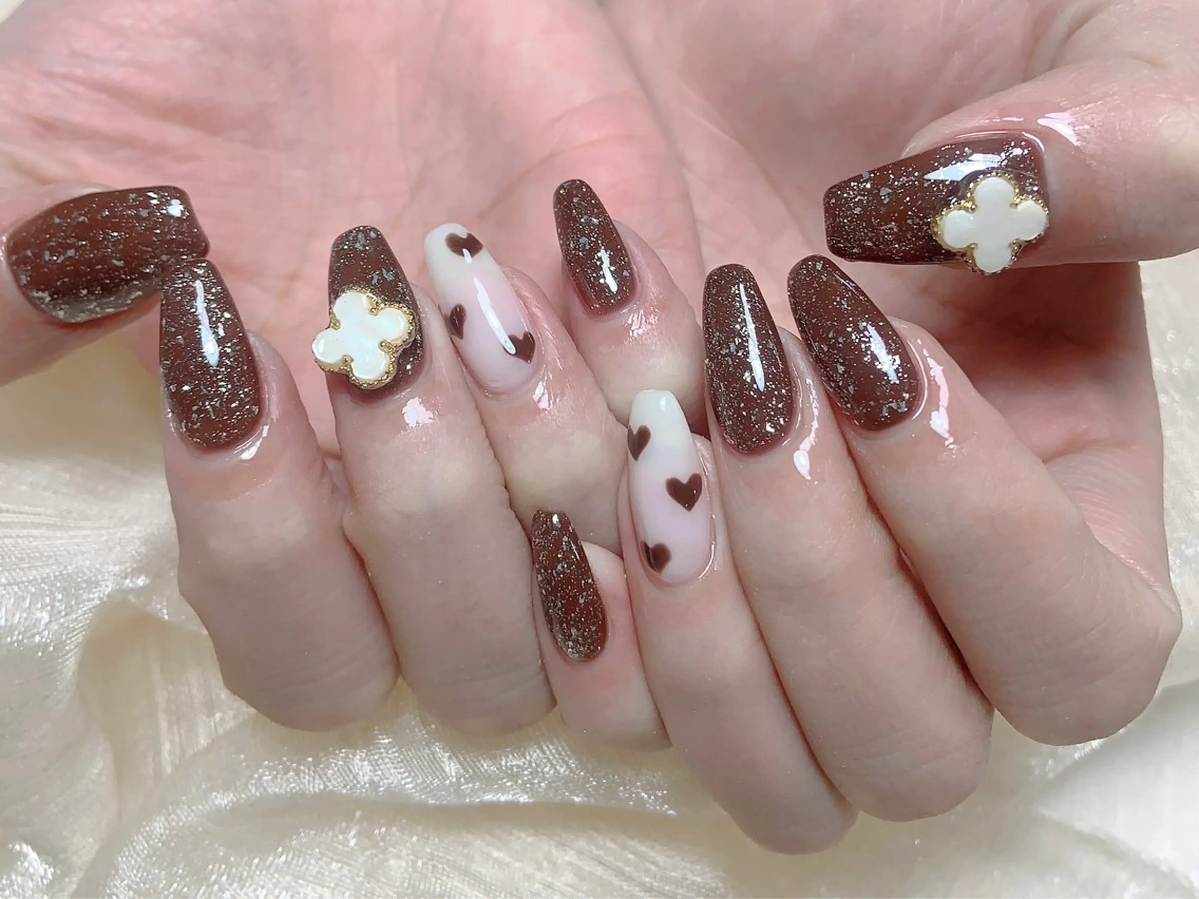 ネイル オーロラネイル チークネイル フレンチネイル ジェルネイル ガラスフレンチ ハンドネイル Nail Jolie所属・Nail Jolieのネイルデザイン