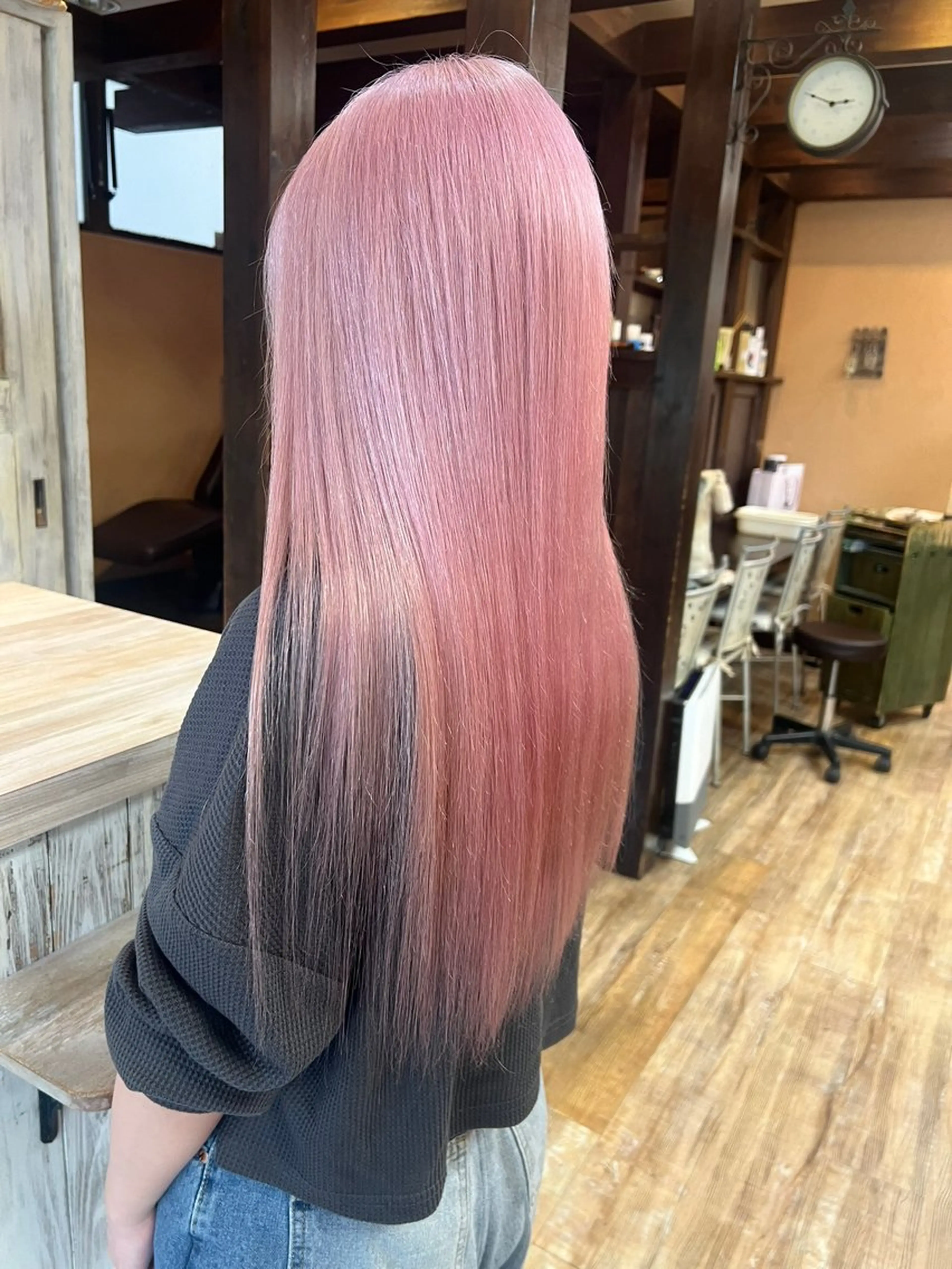 ロング ヘアカラー 青木 舞佳のヘアスタイル