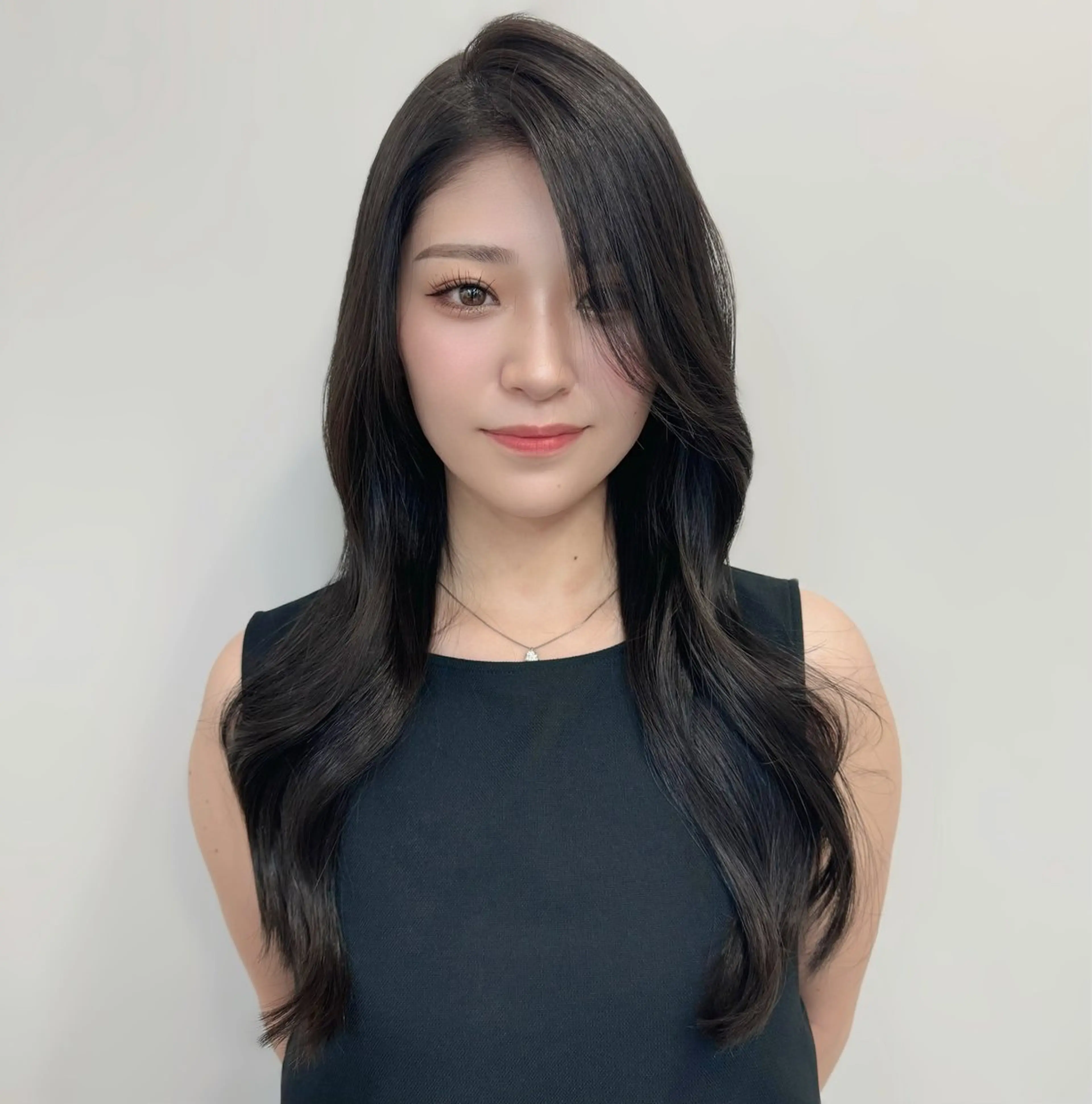 ロング くびれヘア レイヤーカット 韓国風レイヤーカット グレージュ/大希のヘアスタイル