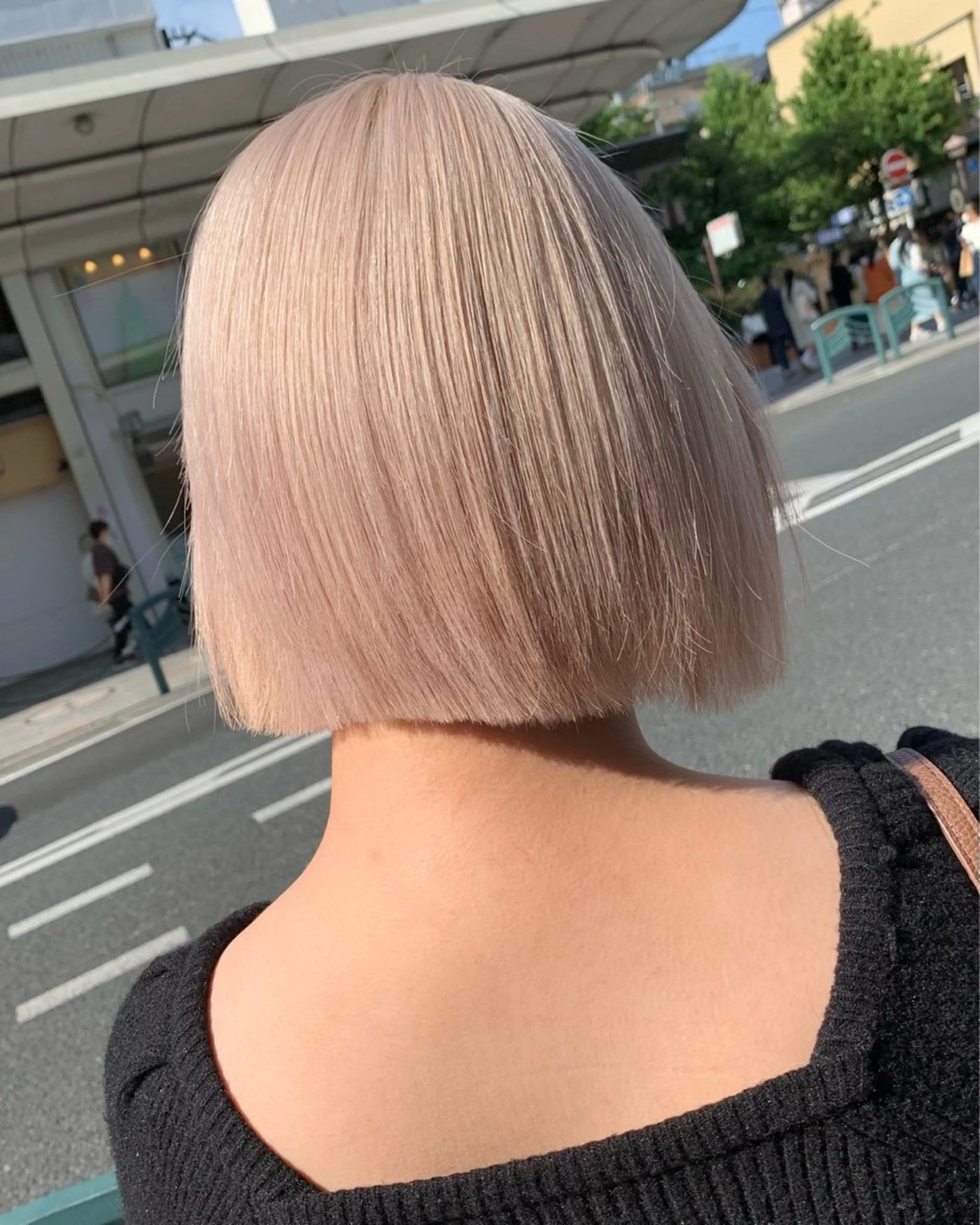 ミディアム カラー ヘアアレンジ ベージュカラー ブリーチ ハイトーンカラー ハイトーンベージュ ヘアカラー ボブ /ニュアンス/ satomi🧸💖のヘアスタイル