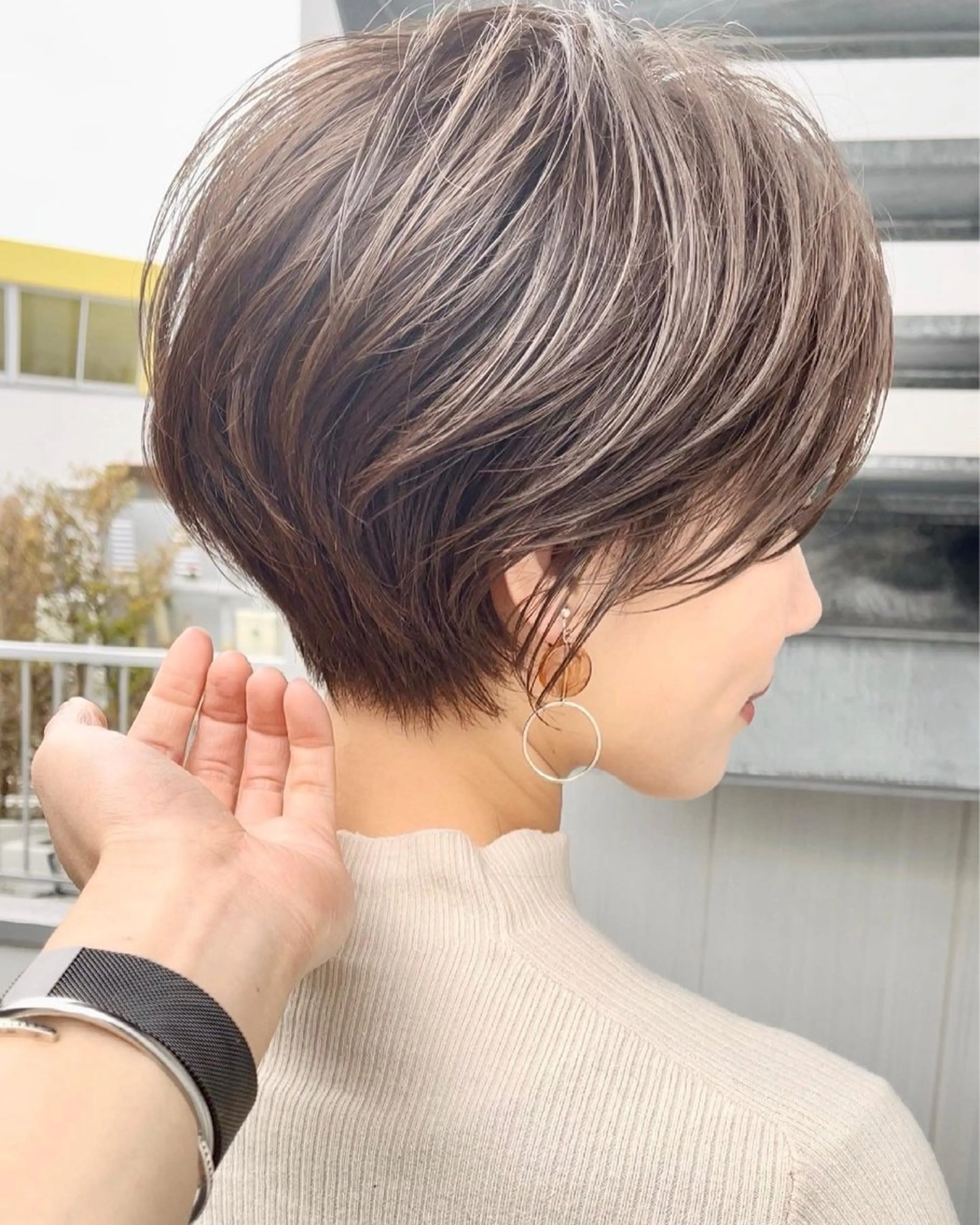 ショート カラー パーマ ヘアアレンジ メンズ ナチュラルレイヤー 似合わせ✨よね🍋のヘアスタイル