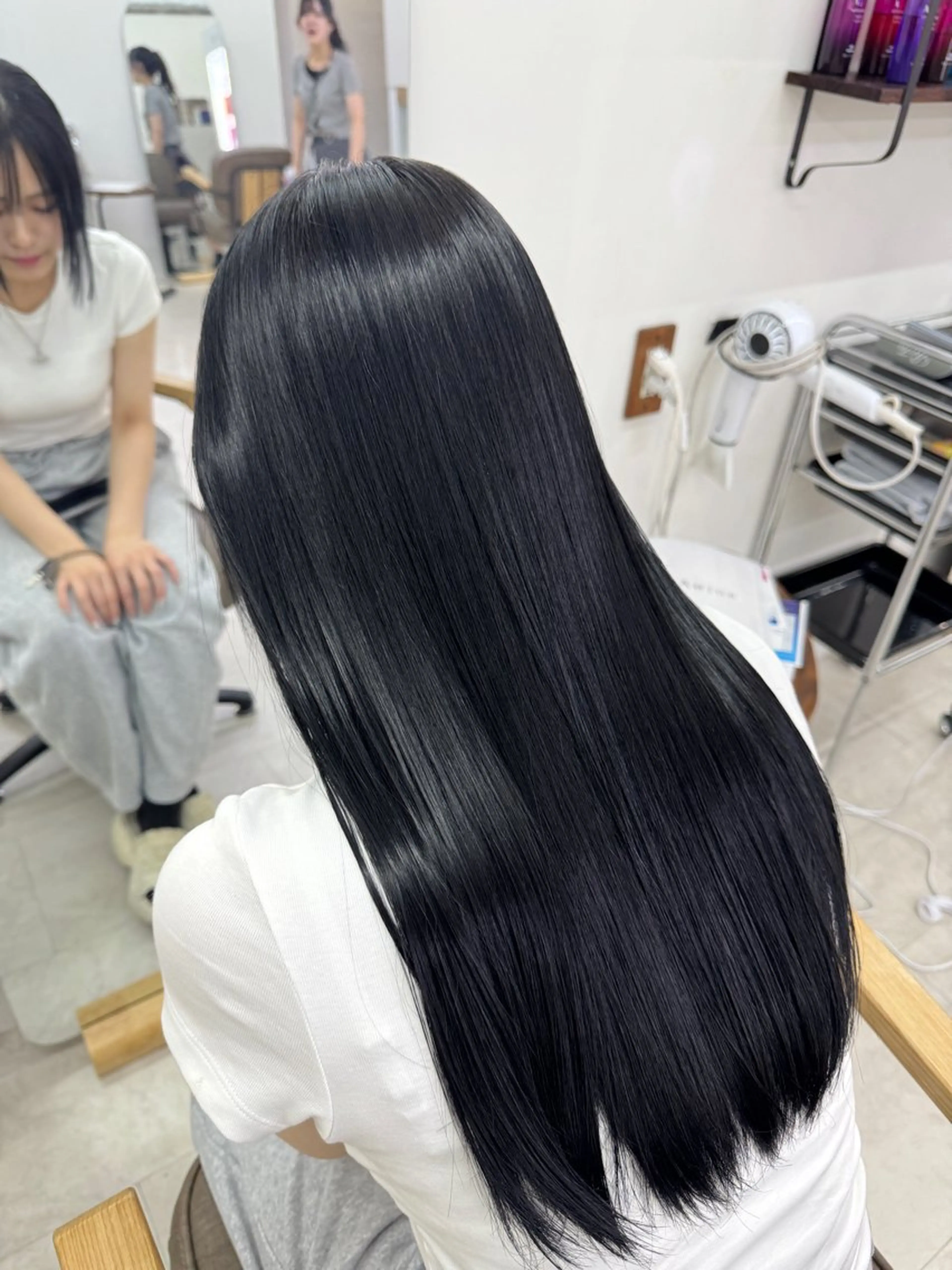 🉐８月限定🉐☔️湿気対策☔️💫縮毛矯正💫＋🌈EXハイダメージケアトリートメント🌈＋✂️似合わせカット✂️の写真