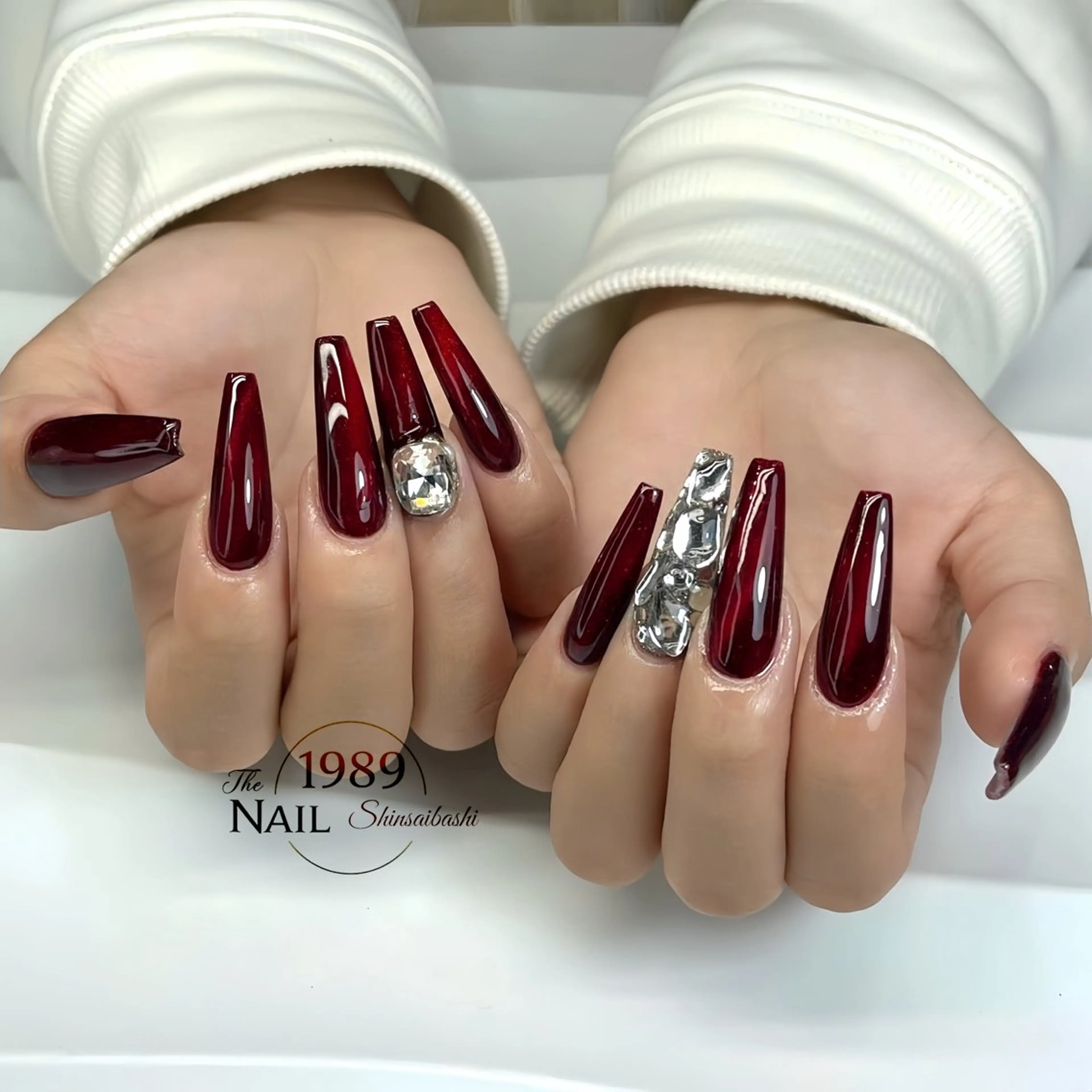 ネイル ストーンネイル ハンドネイル ハンドケア The 1989 Nail Salonのネイルデザイン