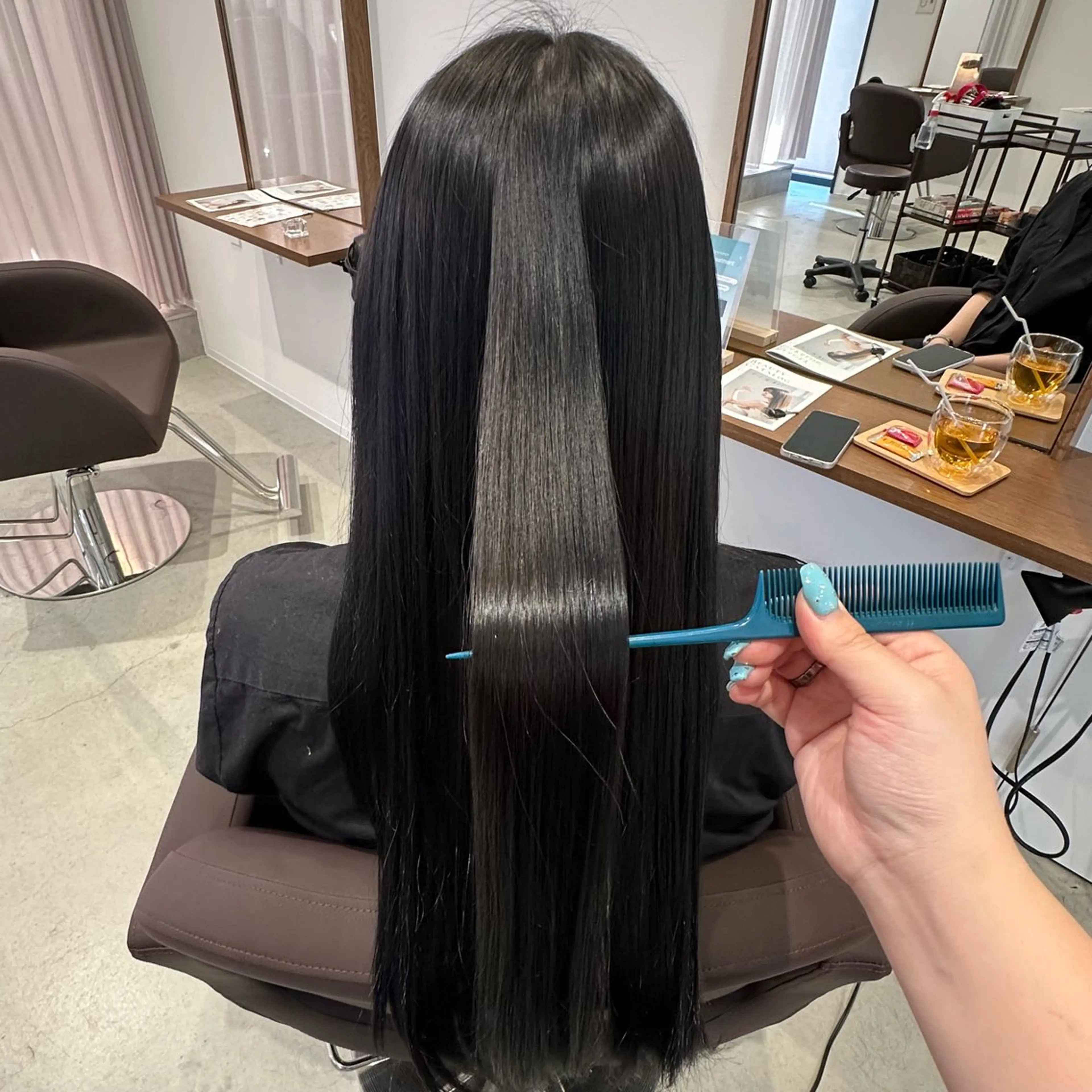 【実習・就活に向けての暗髪☑️】黒染めを使わない暗染め、ブルーブラック¥980🖤🖤の写真