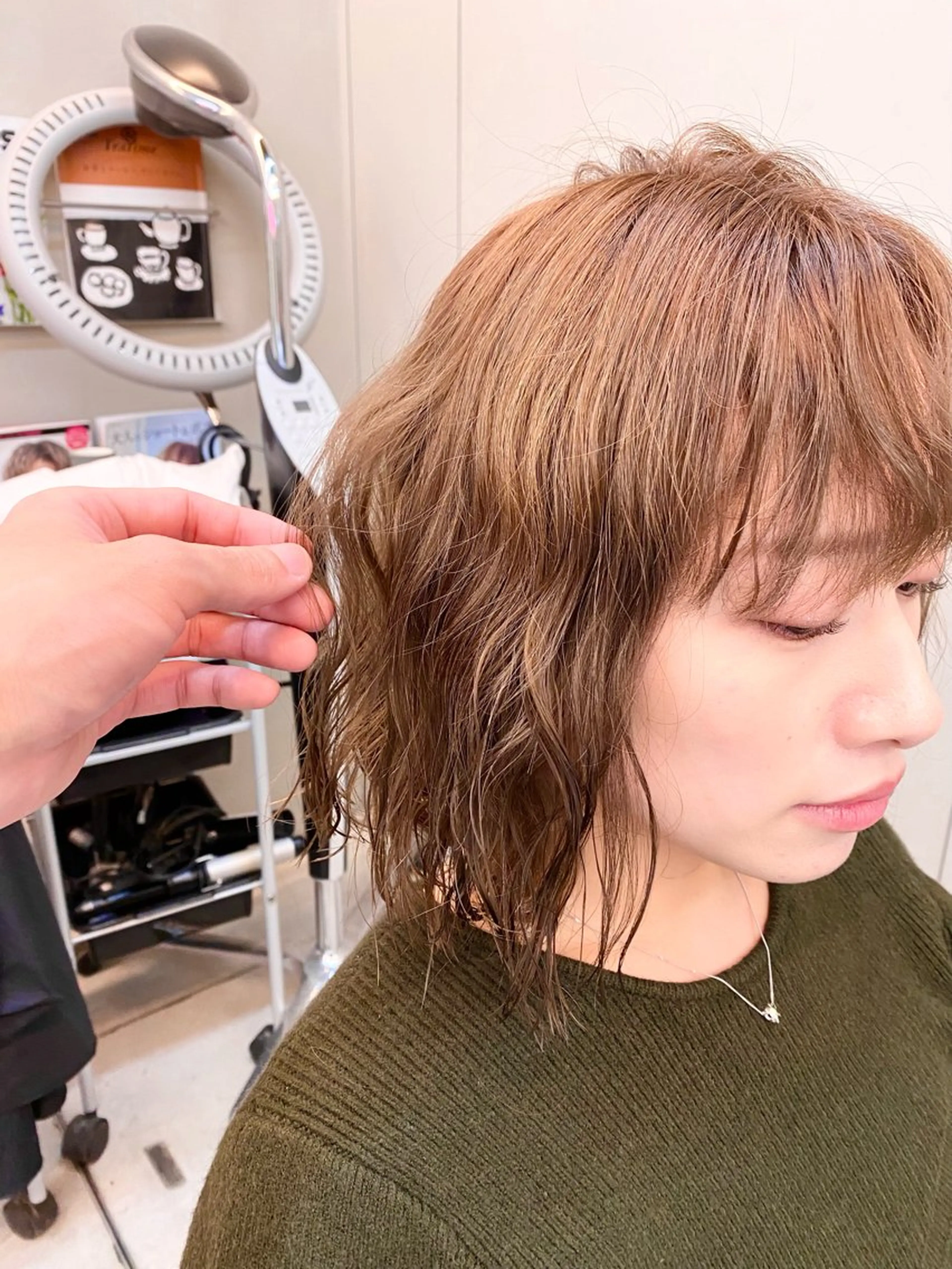 ミディアム カラー パーマ ミディアムパーマ 透明感カラー グレージュ オリーブグレージュ オリーブグレー カット パーマ ✨髪質改善職人✨ デザインカラー/若林のヘアスタイル