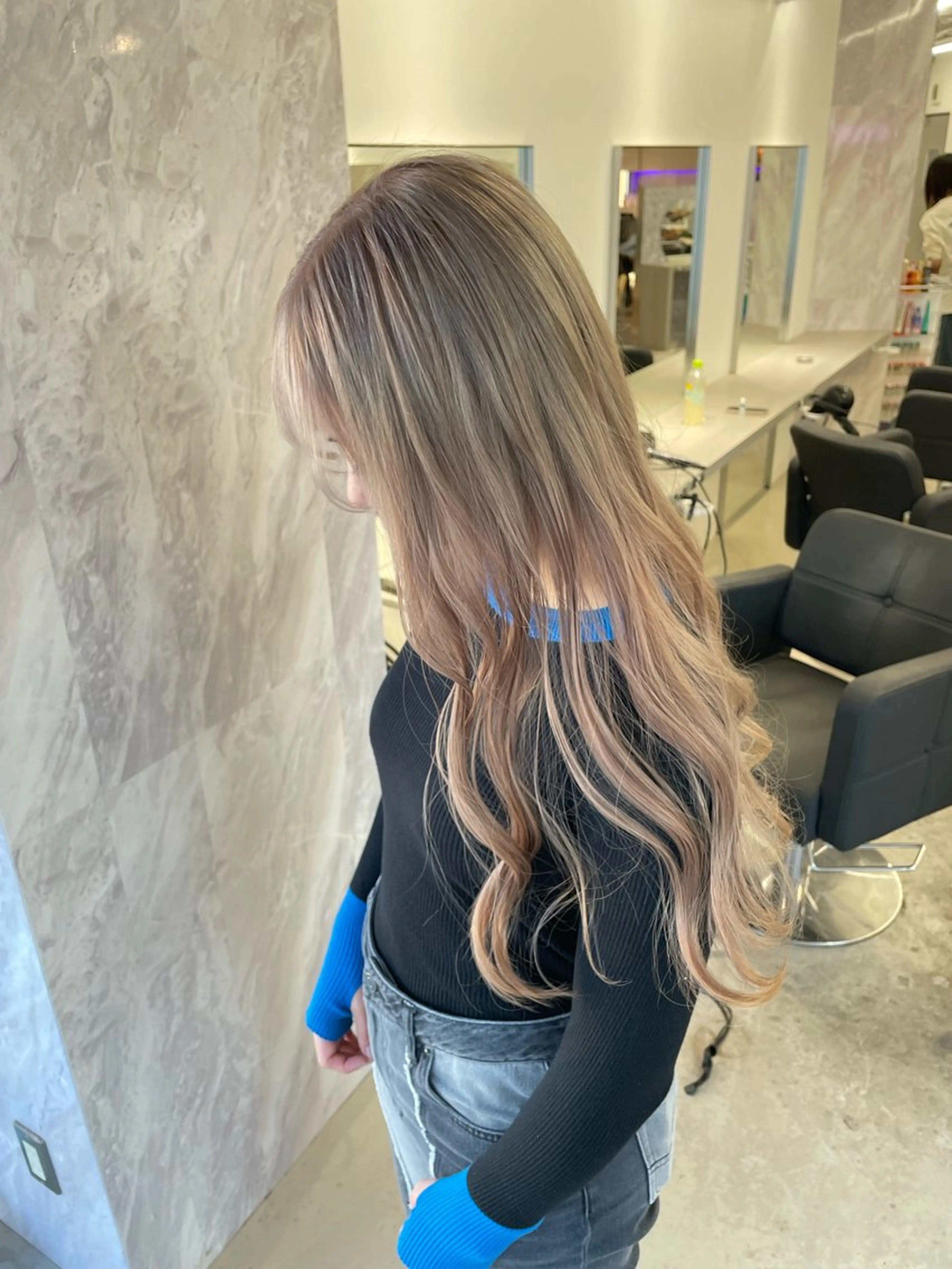 セミロング カット ヘアカラー トリートメント ヘアセット 🎗井上 竜 ブリーチ指名No.1のヘアスタイル